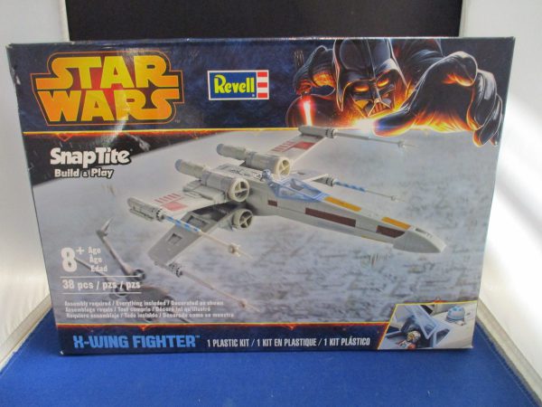 Star Wars X-Wing Fighter Revell Model Kit