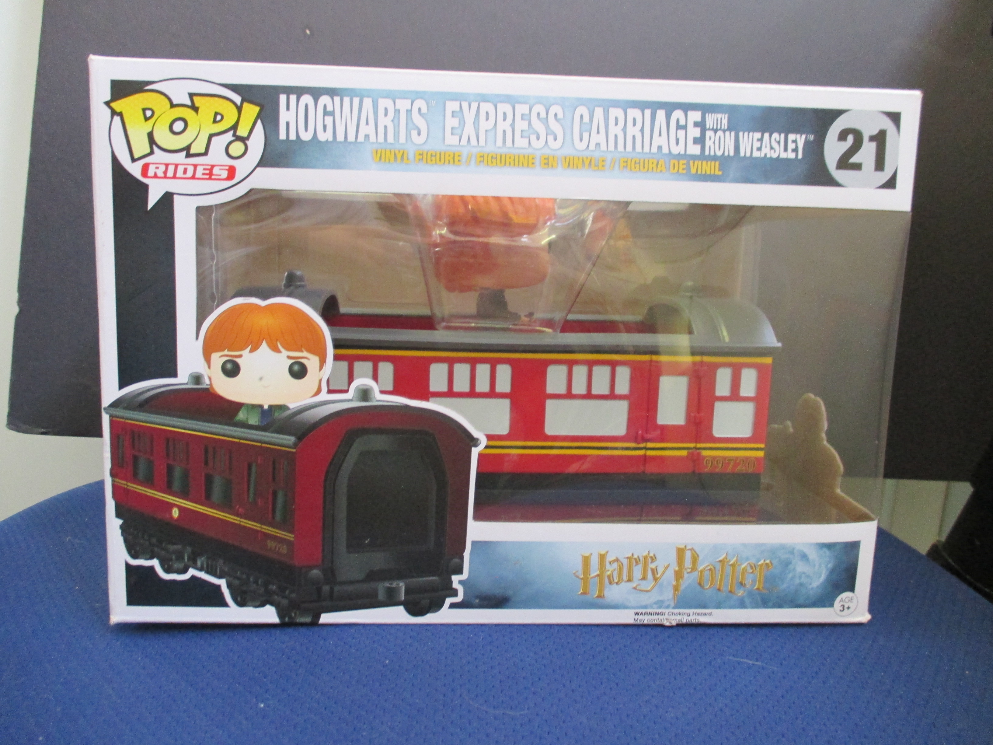 Hogwarts Express Carriage W/ Ron Weasley