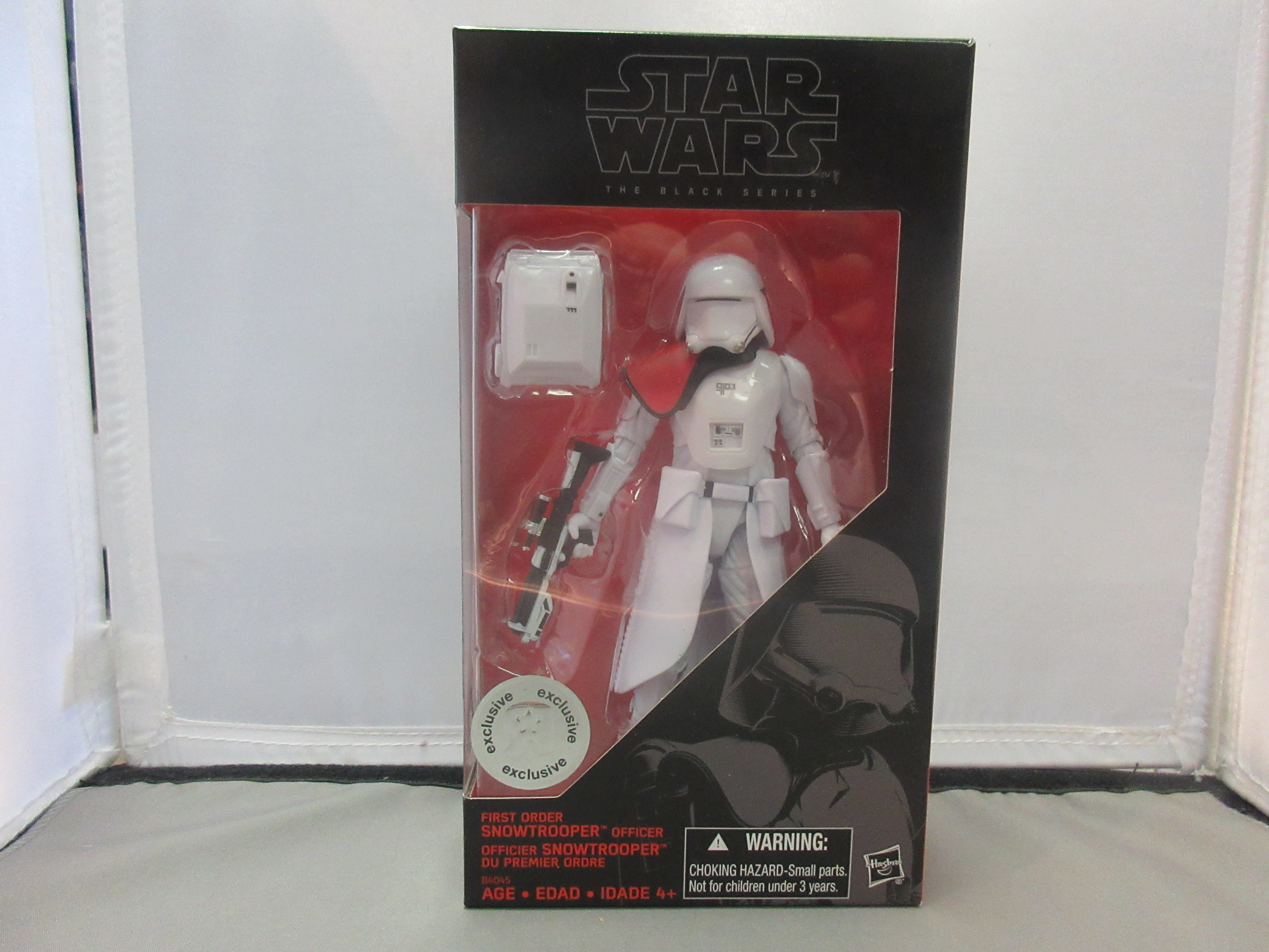 Black Series First Order Snowtrooper Officer (TRU exclusive)