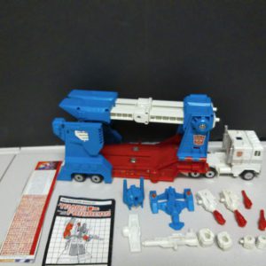 Transformers G1 Ultra Magnus (Plastic Wheel)