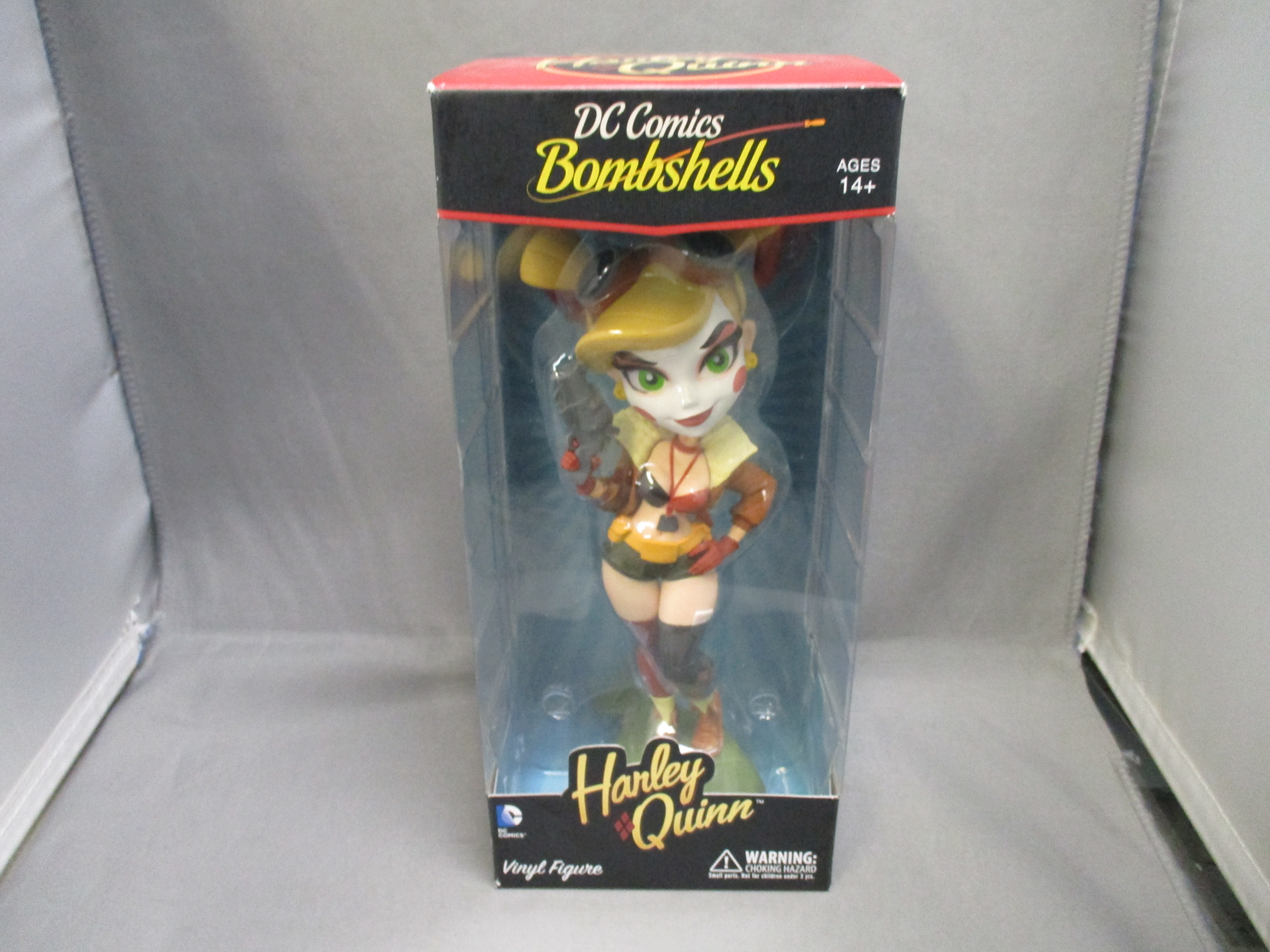 Cryptozoic DC Bombshells Harley Quinn