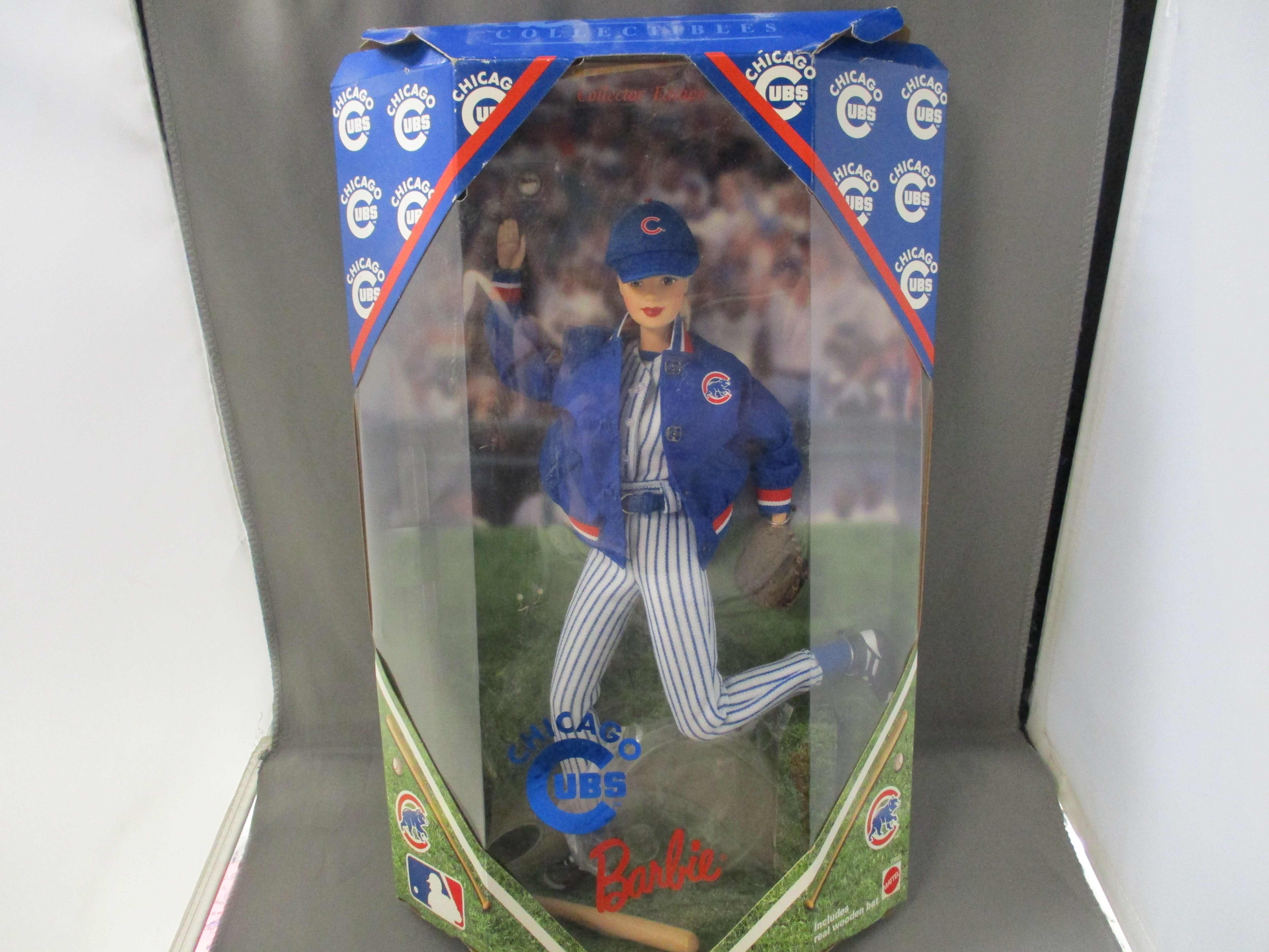 Barbie Doll Collector Edition 1999 Mattel No. 23883 Chicago Cubs