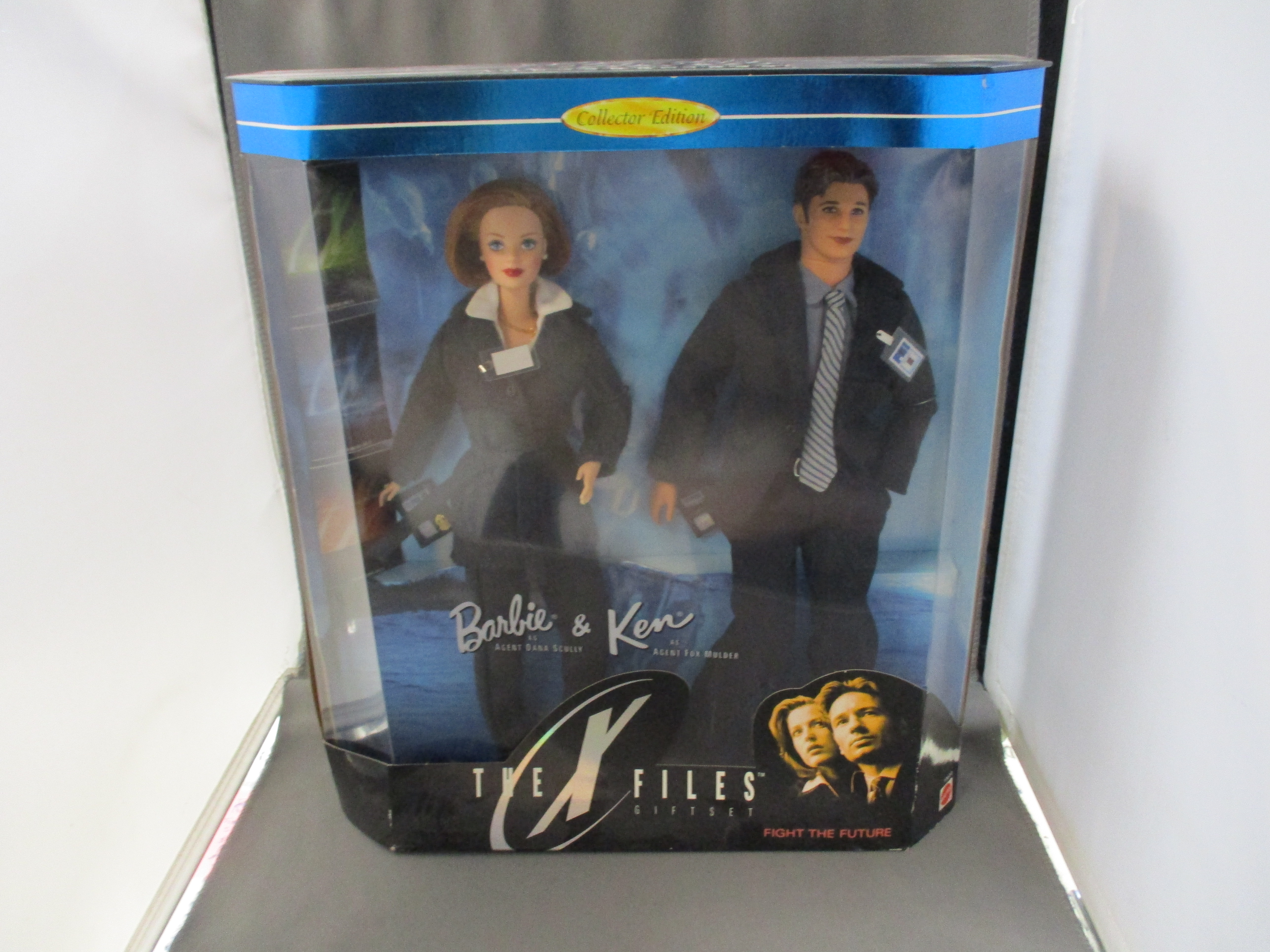 X-Files Barbie And Ken