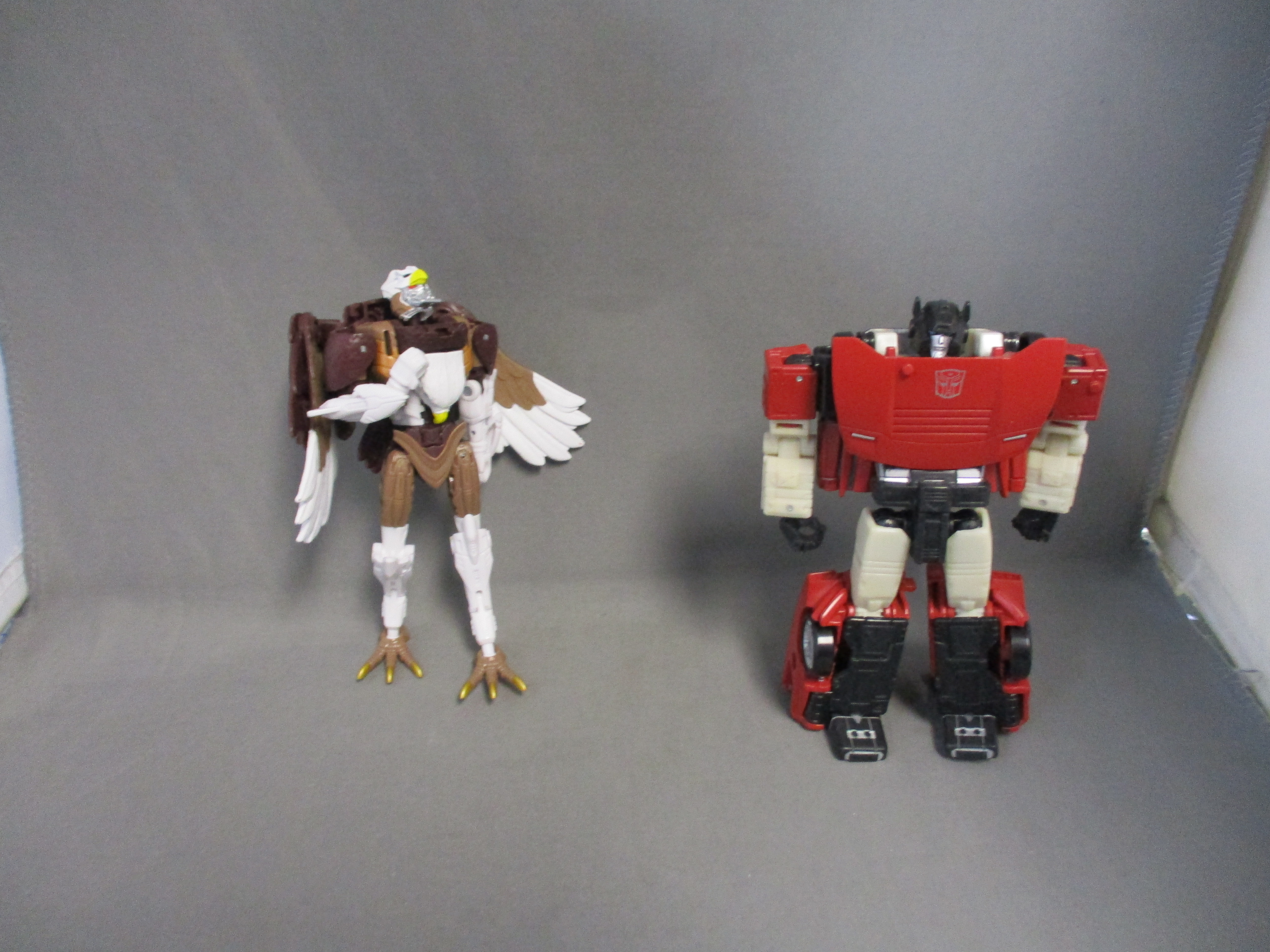 WFC Kingdom Skywarp & Sideswipe