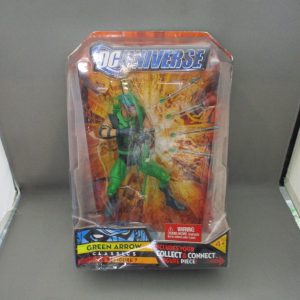 DC Universe Classics Wave 9 Green Arrow