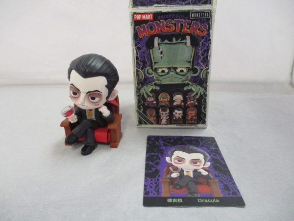 Pop Mart Universal Monsters Dracula