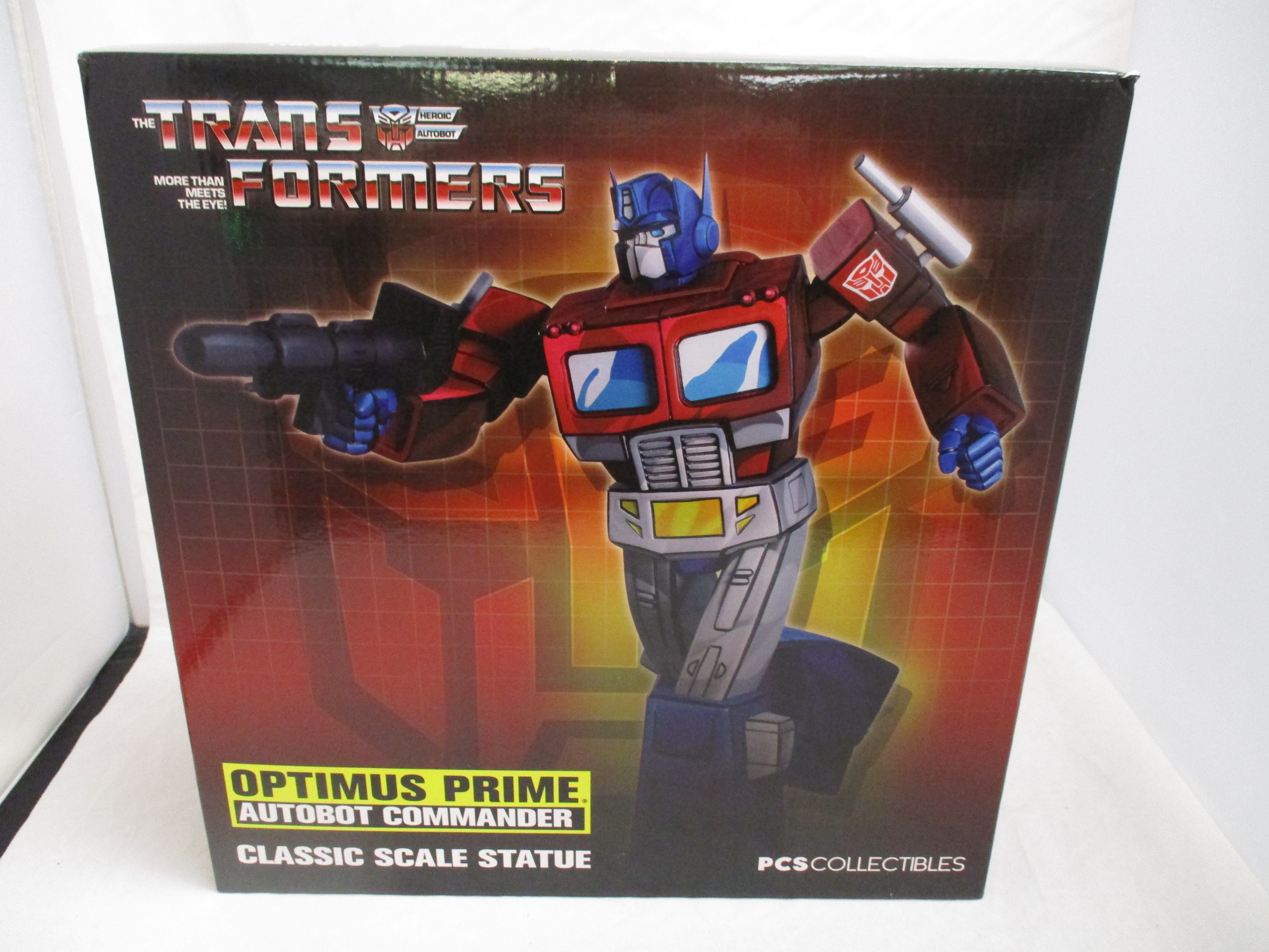 PCS Transformers Classic Scale Statue Optimus Prime Autobot Commander