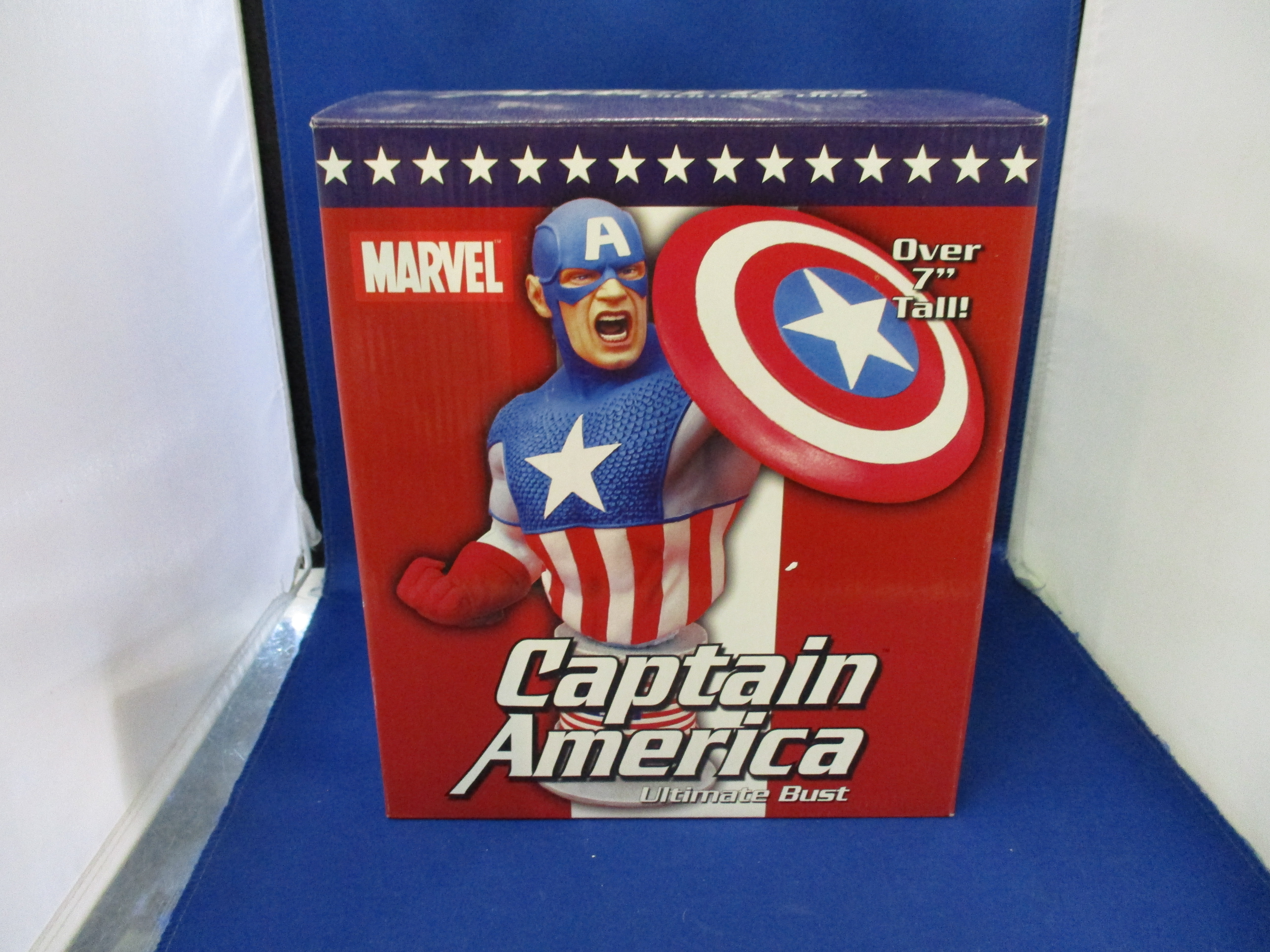 Diamond Select Marvel Captain America Ultimate Bust