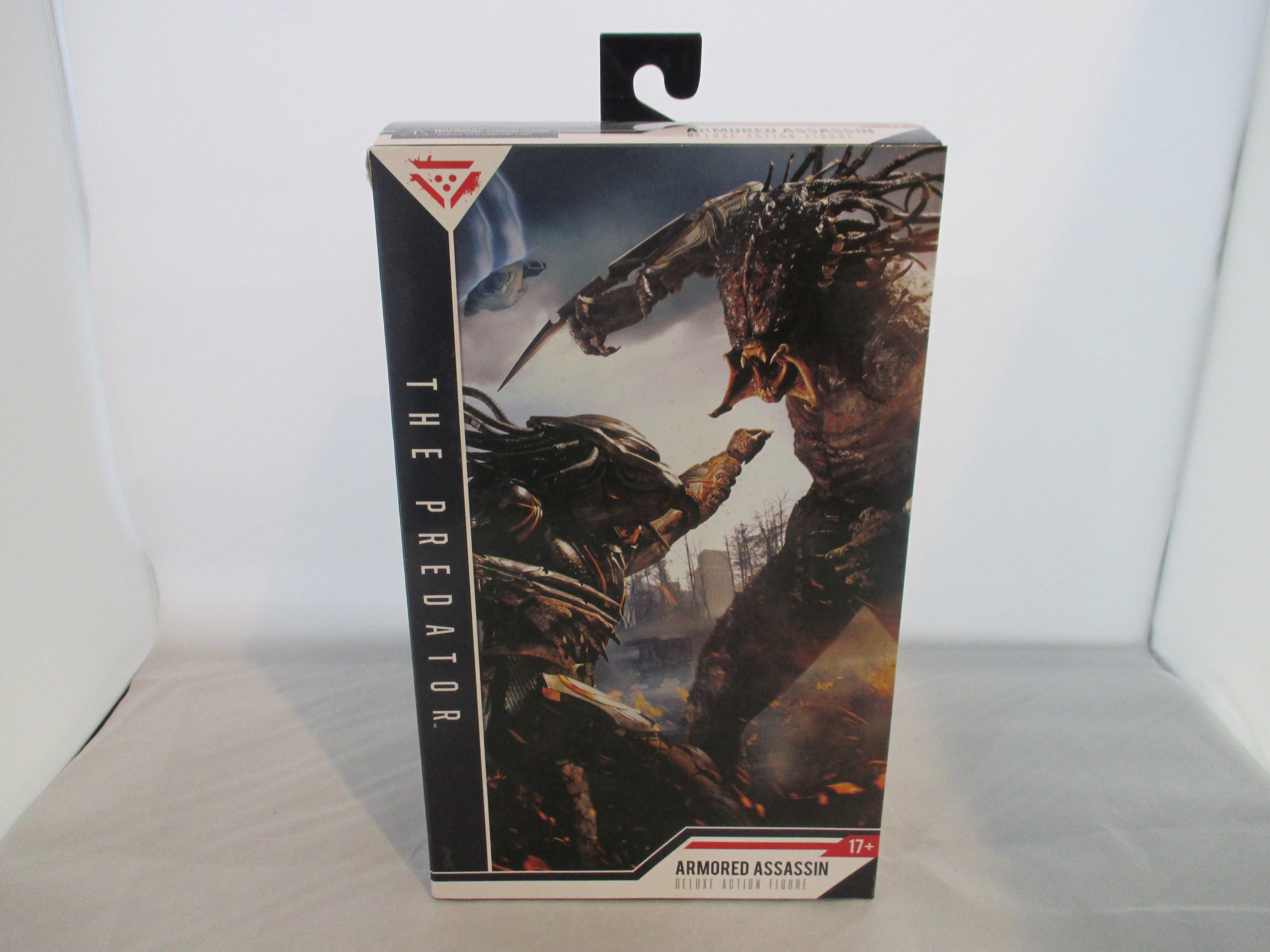 Neca The Predator Deluxe Armored Assassin Predator