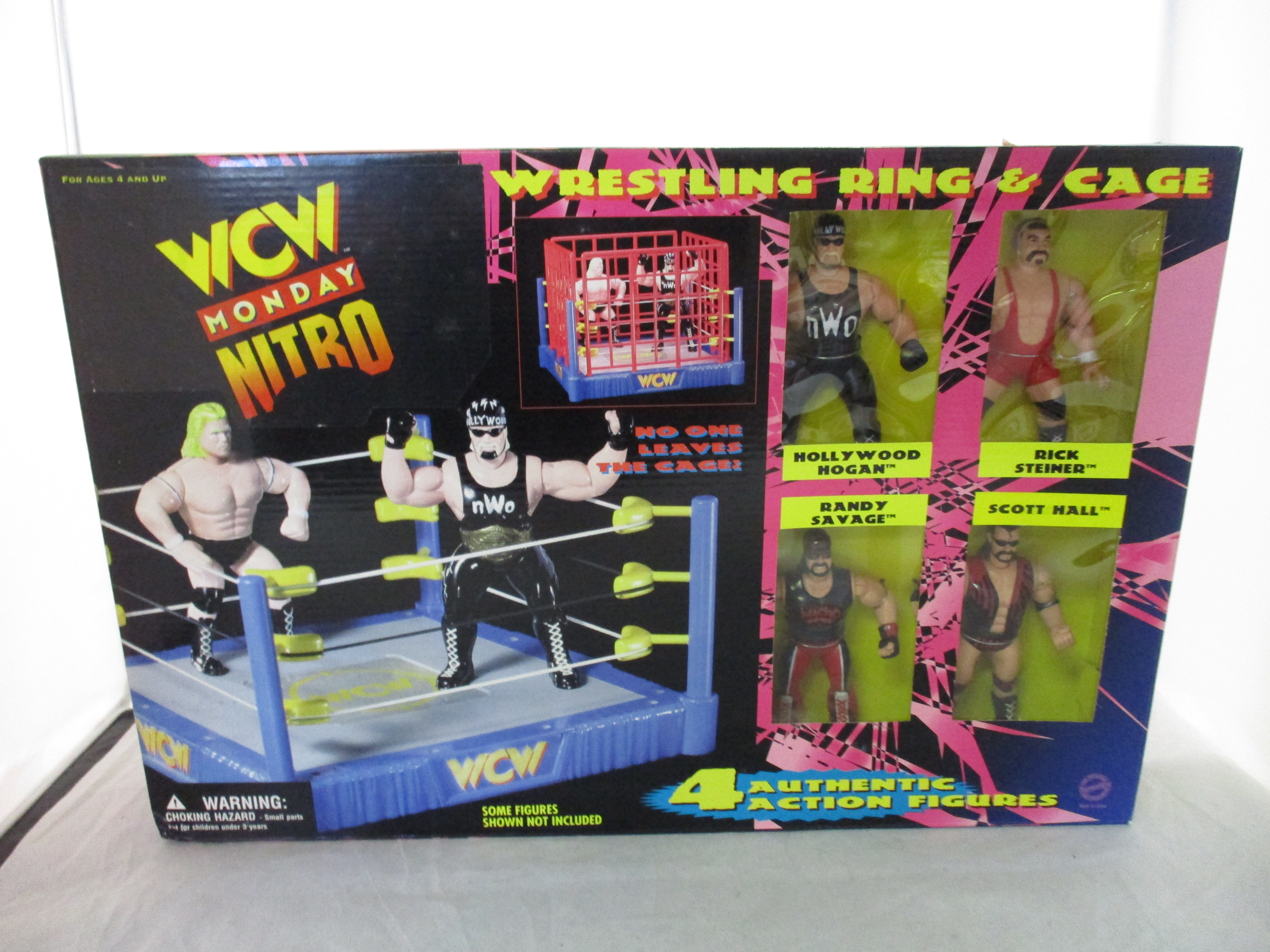 WCW Monday Nitro Wrestling Ring and Cage 4 Pack Hollywood Hogan Rick Steiner Randy Savage Scott Hall