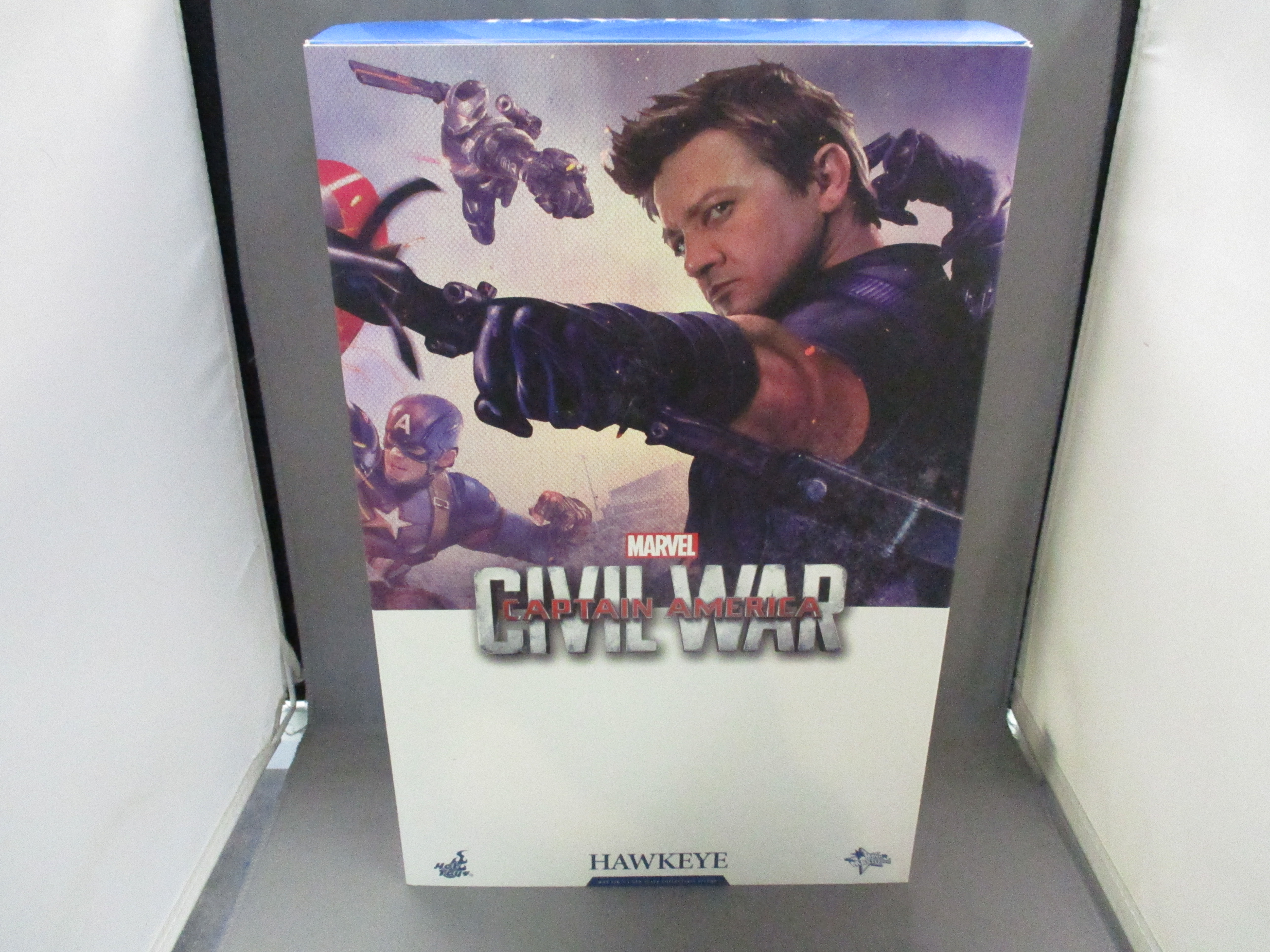 Hot Toys MMS 358 Captain America 3 Civil War Hawkeye