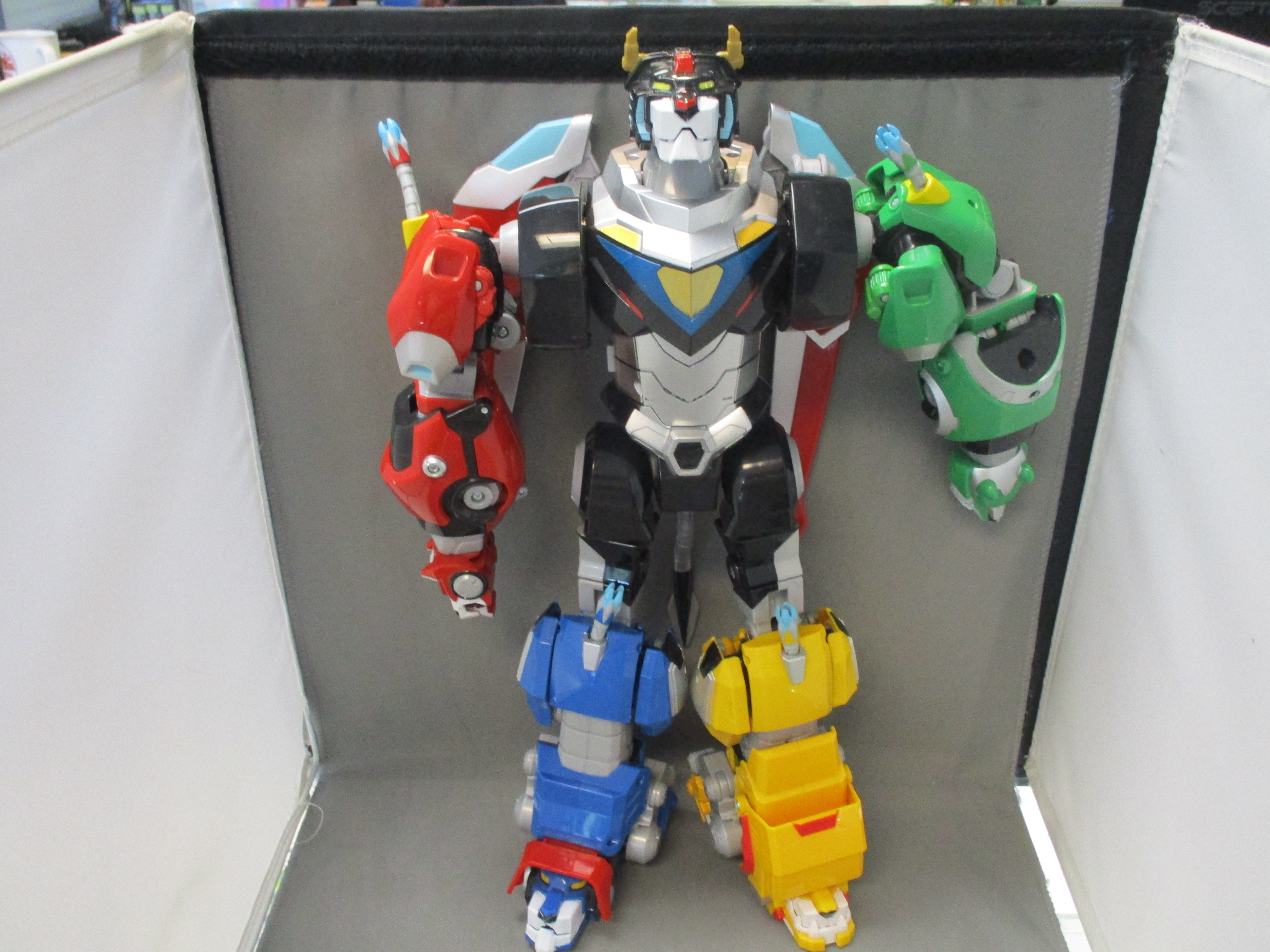 Playmates Voltron Legendary Defender