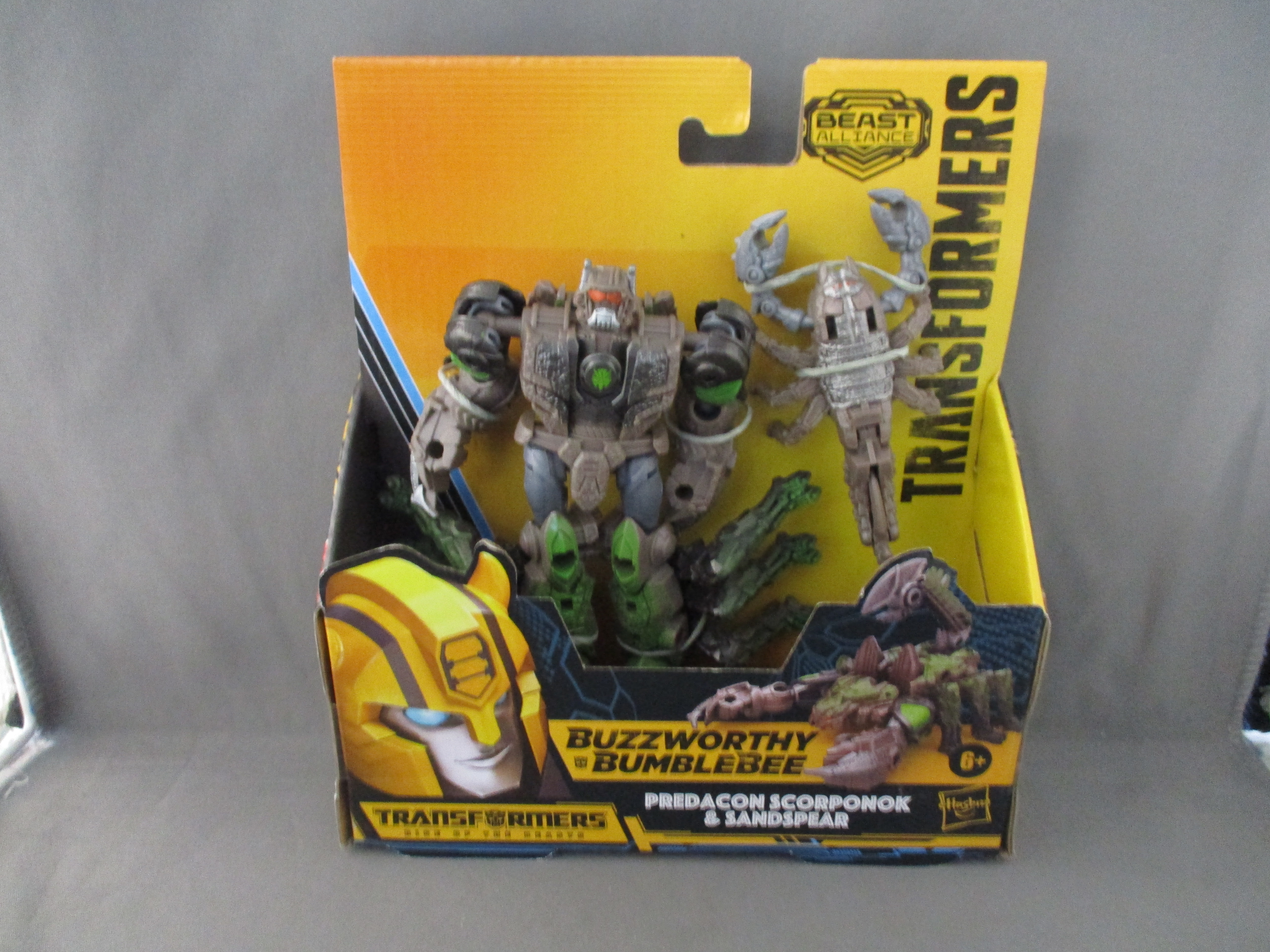 Buzzworthy Bumblebee Predacon Scorponok & Sandspear