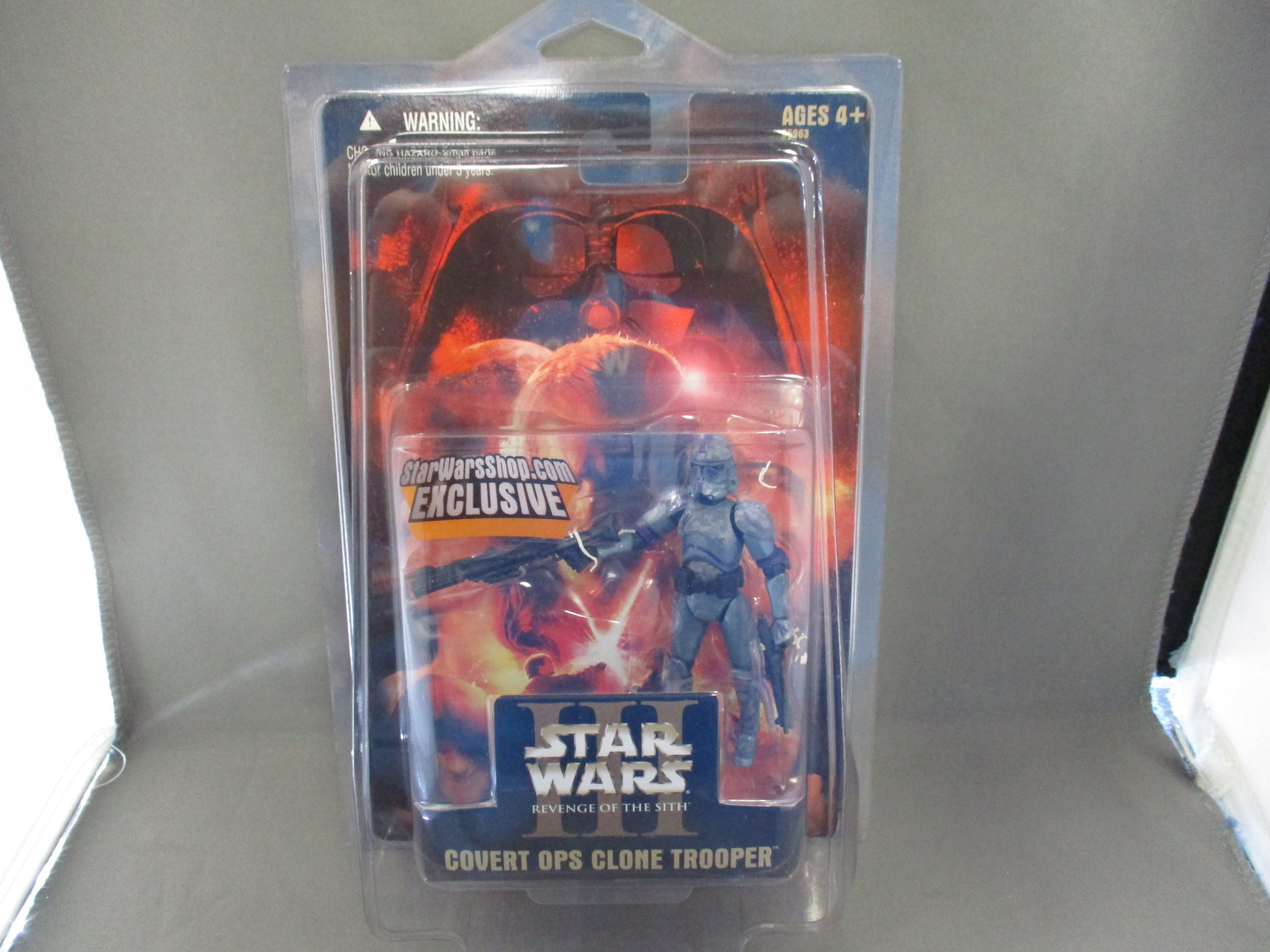 Hasbro Star Wars Shop Exclusive ROTS Covert Ops Clone Trooper