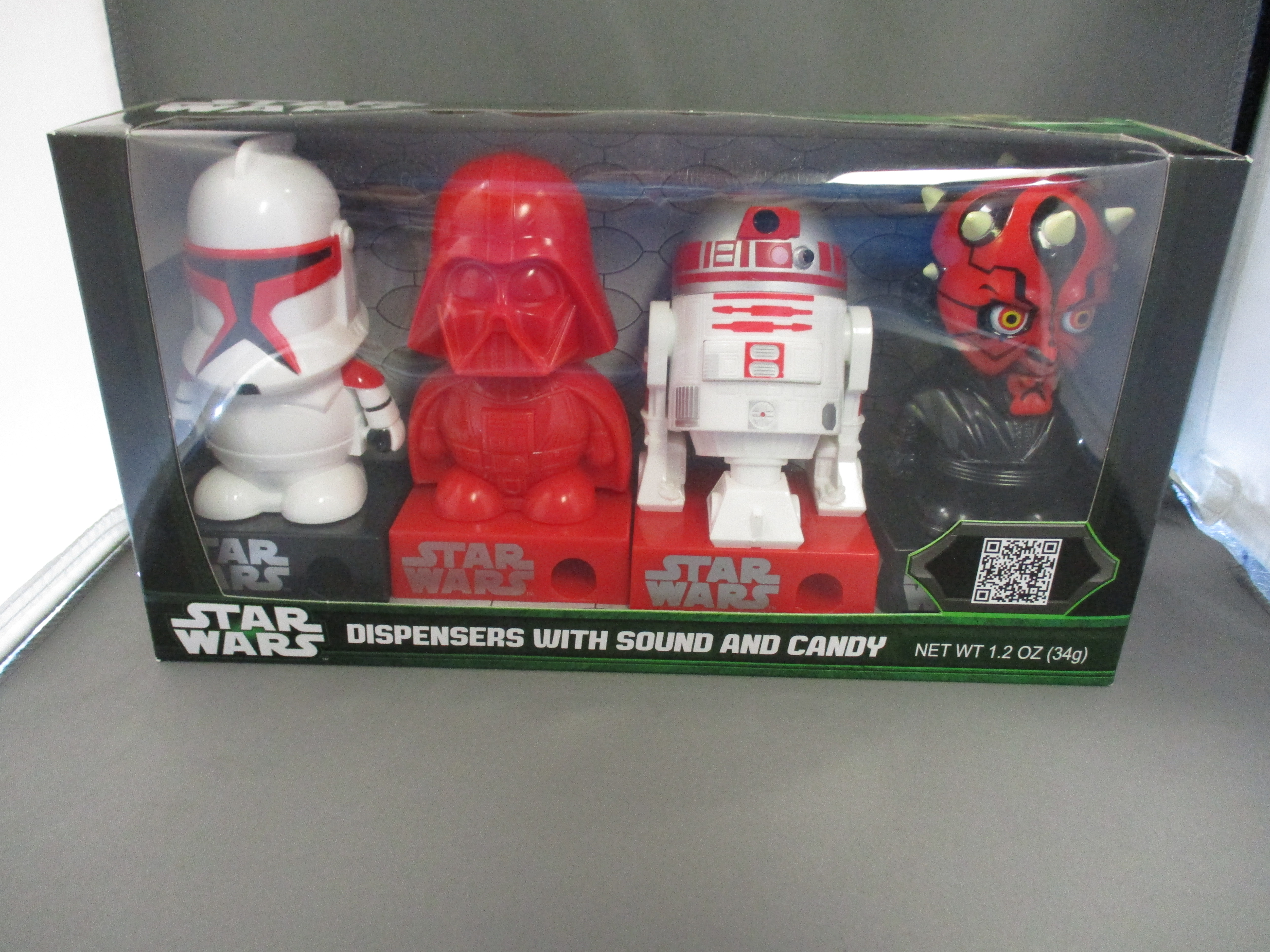 Star Wars Dispensers with Sound and Candy