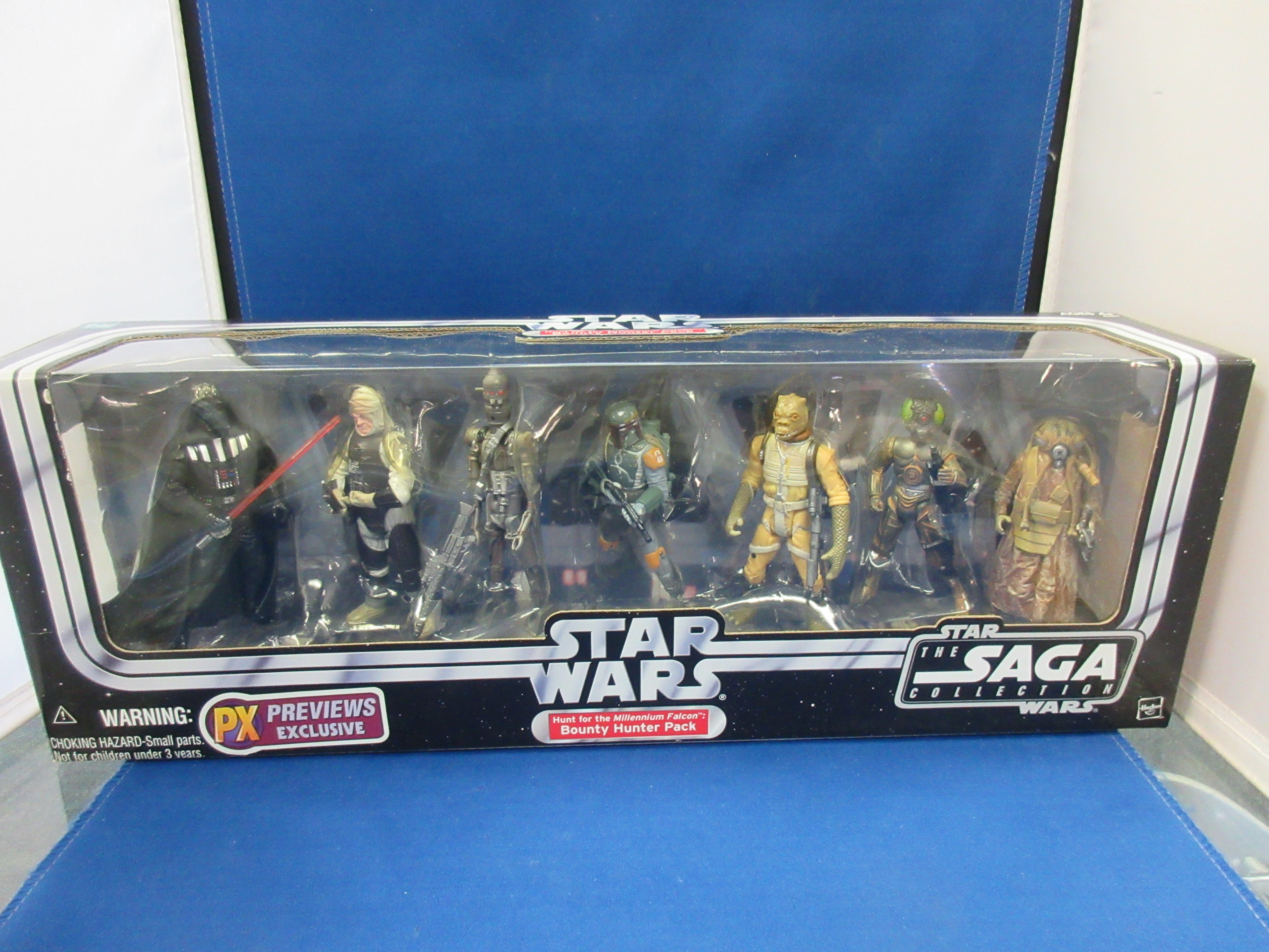 Hasbro Hunt for the Millennium Falcon - Bounty Hunter Previews Exclusive