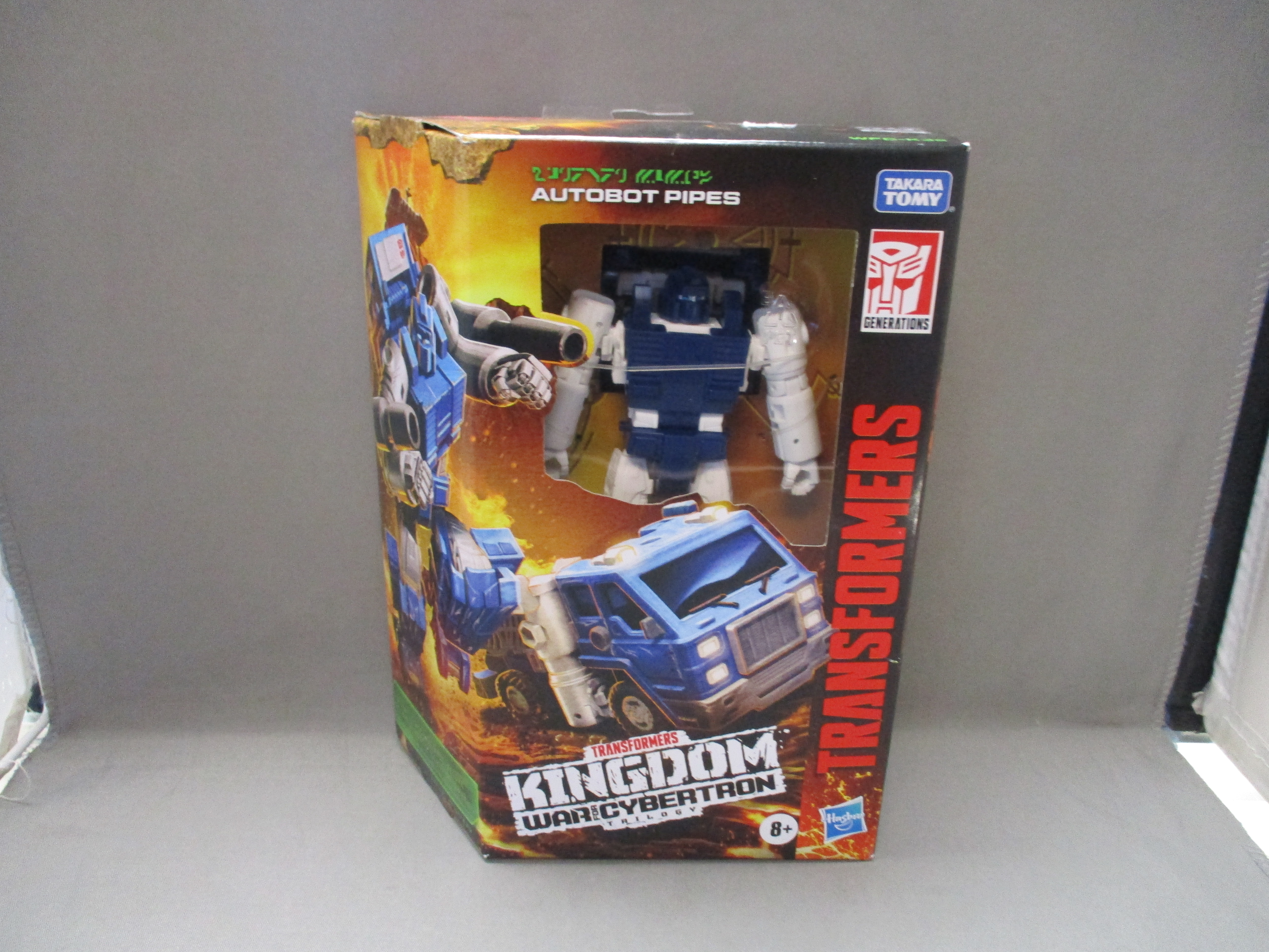 WFC Kingdom Autobot Pipes