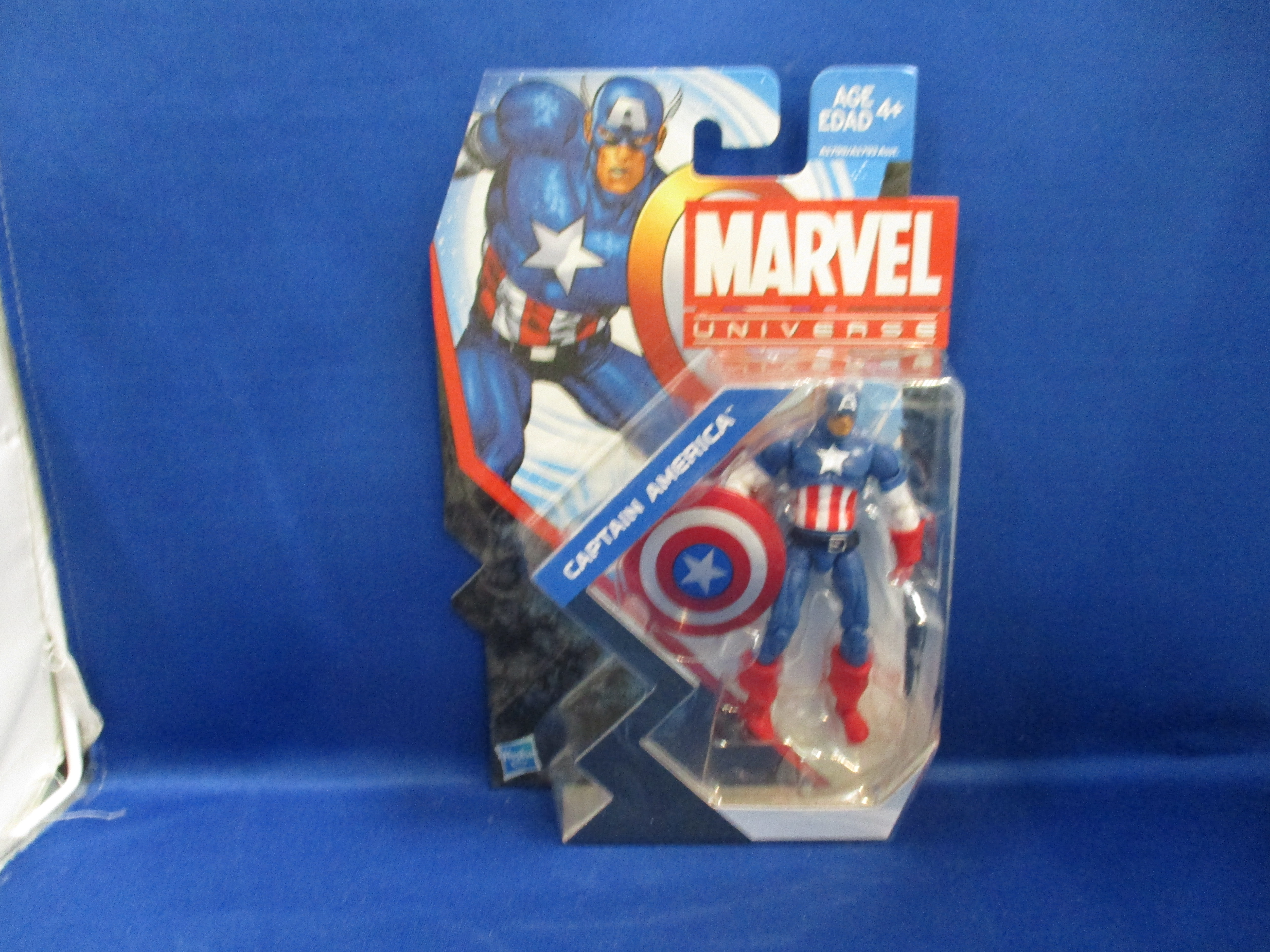 Marvel Universe 3.75" Captain America 004