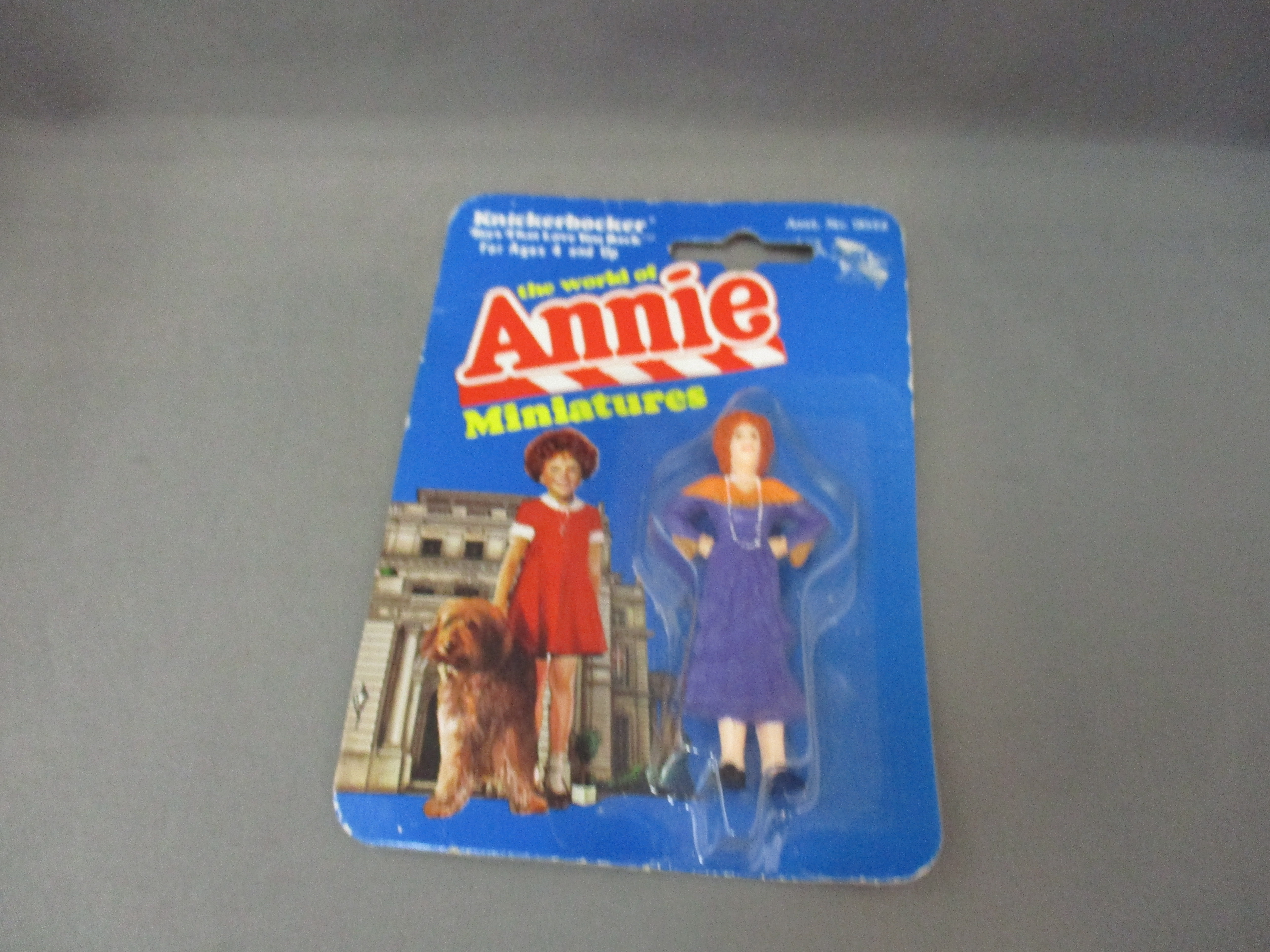 Knickerbocker The World of Annie Miniatures: Miss Hannigan