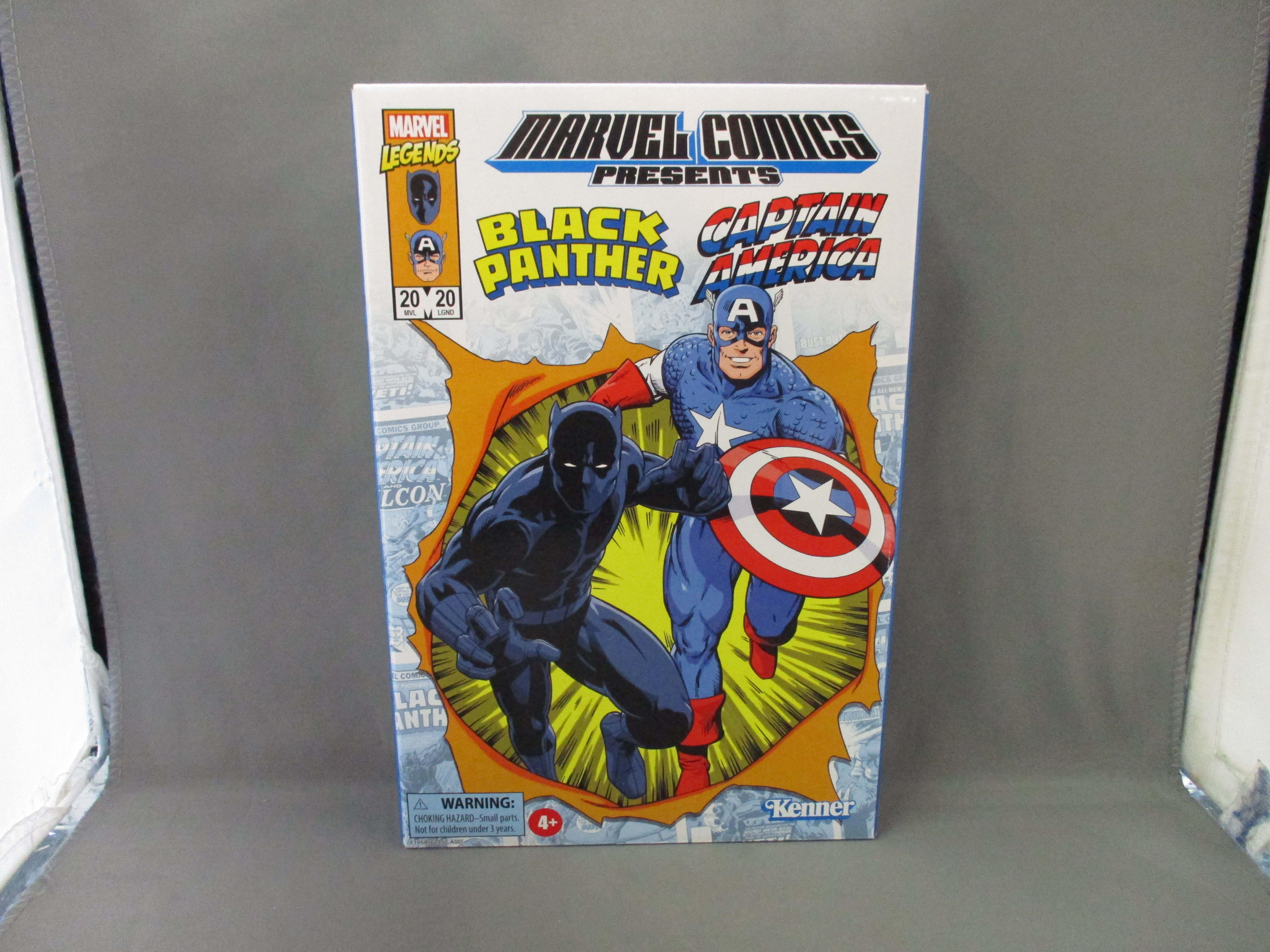 Hasbro Marvel Legends Retro 3.75 Captain America / Black Panther