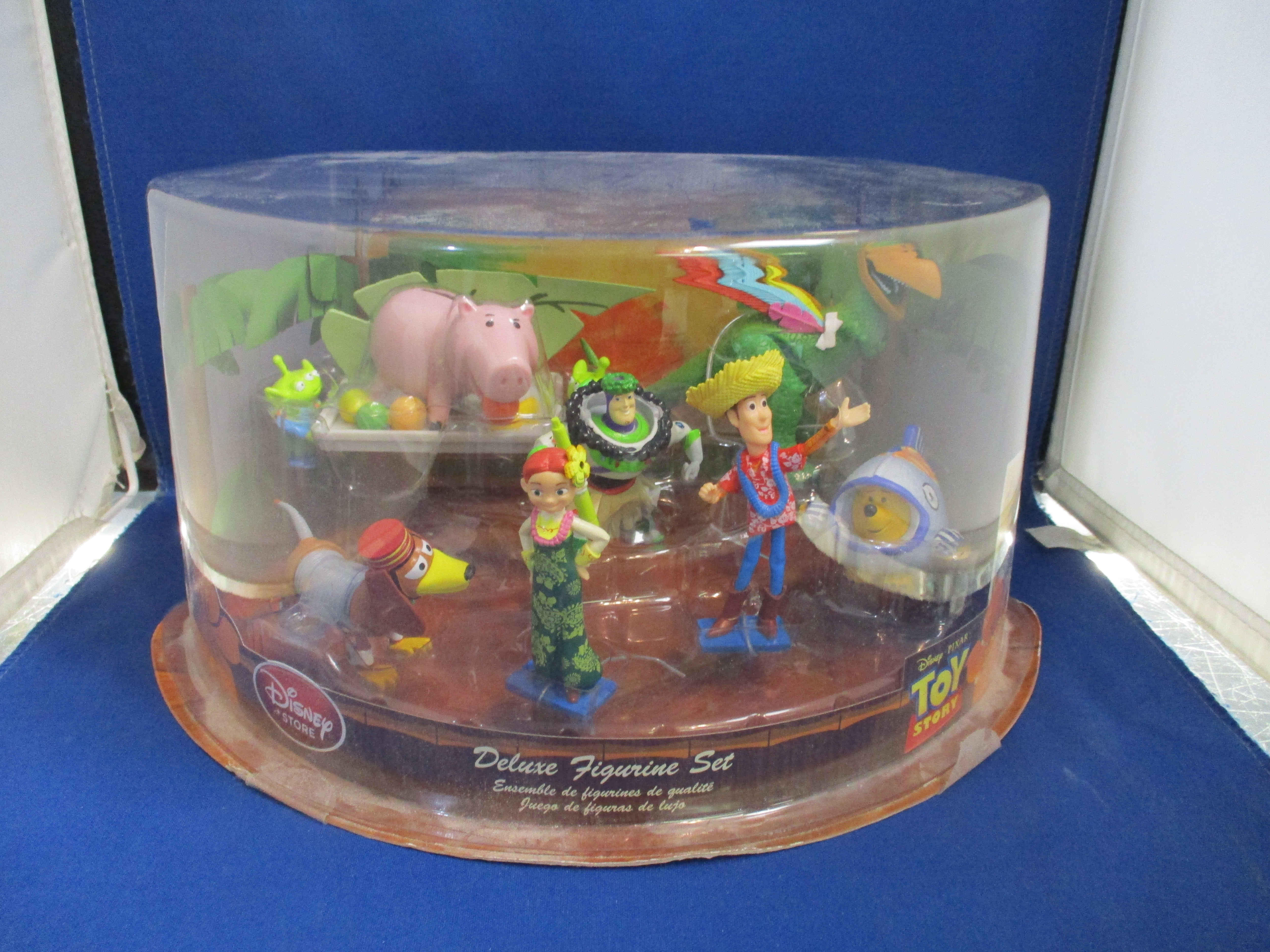 Toy Story Hawaii Vacation Welcome to Paradise Deluxe Figurine Aloha Set