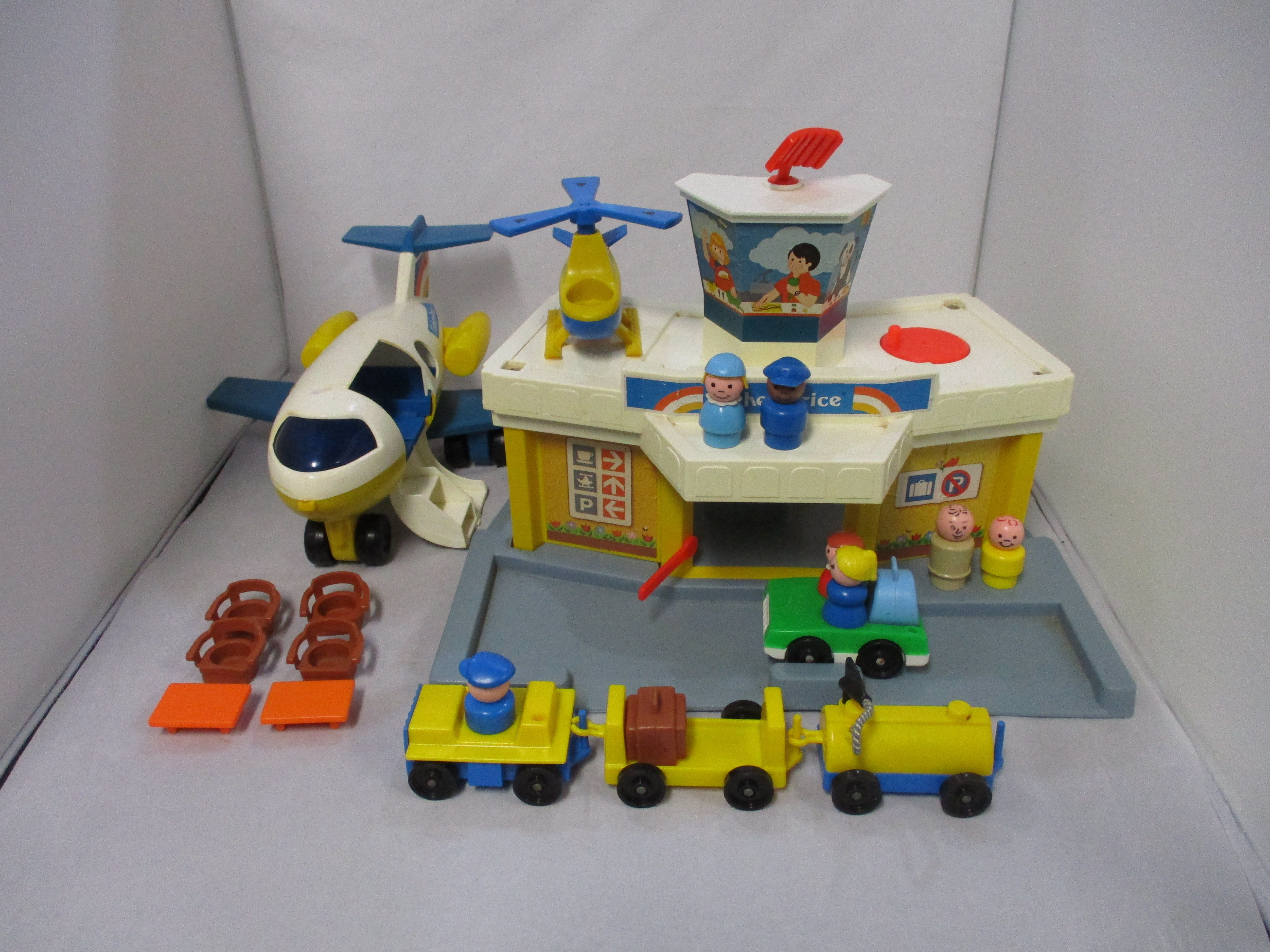 Fisher Price #933 Airport