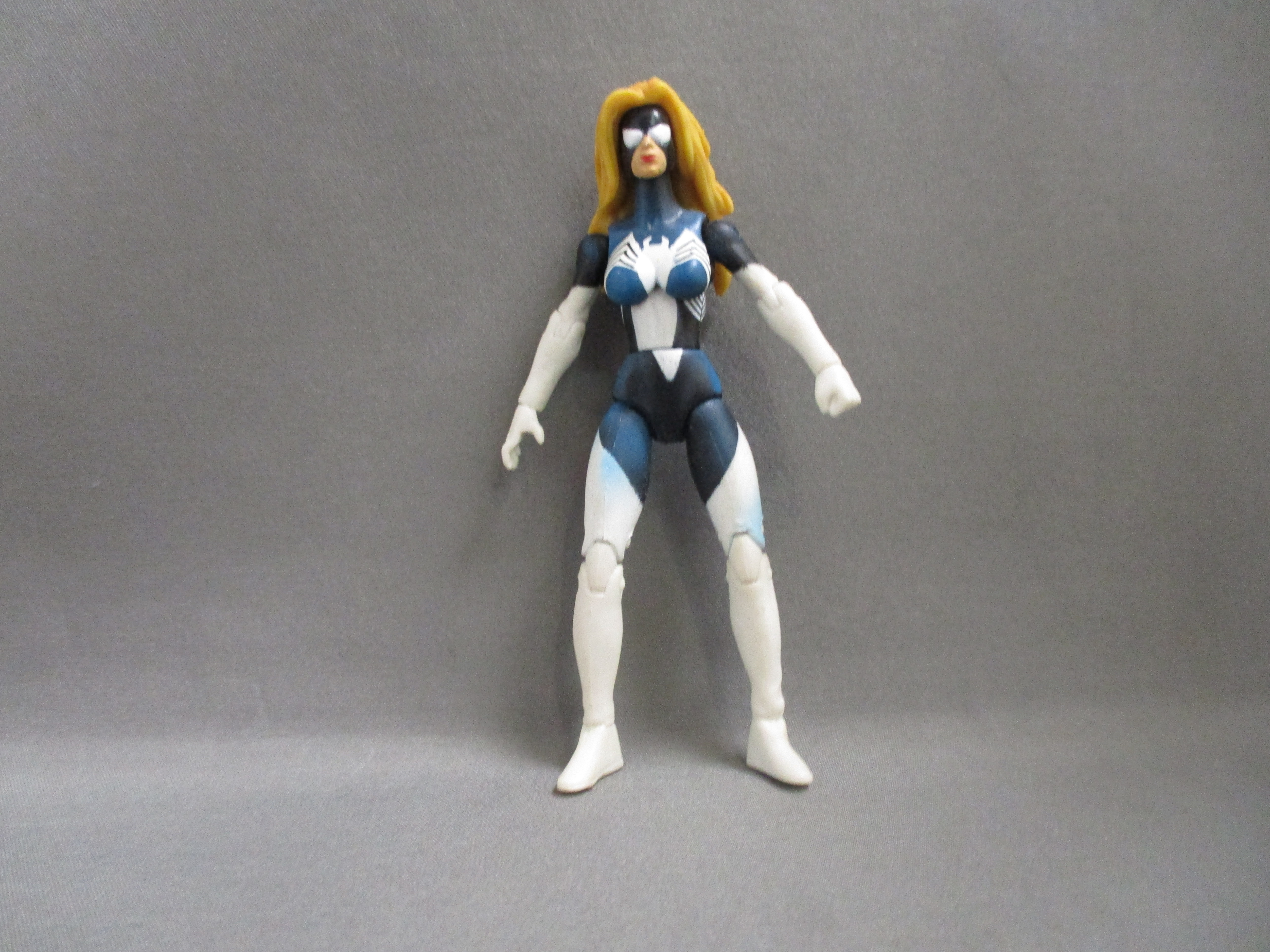 Marvel Universe 3.75" Spider-Woman