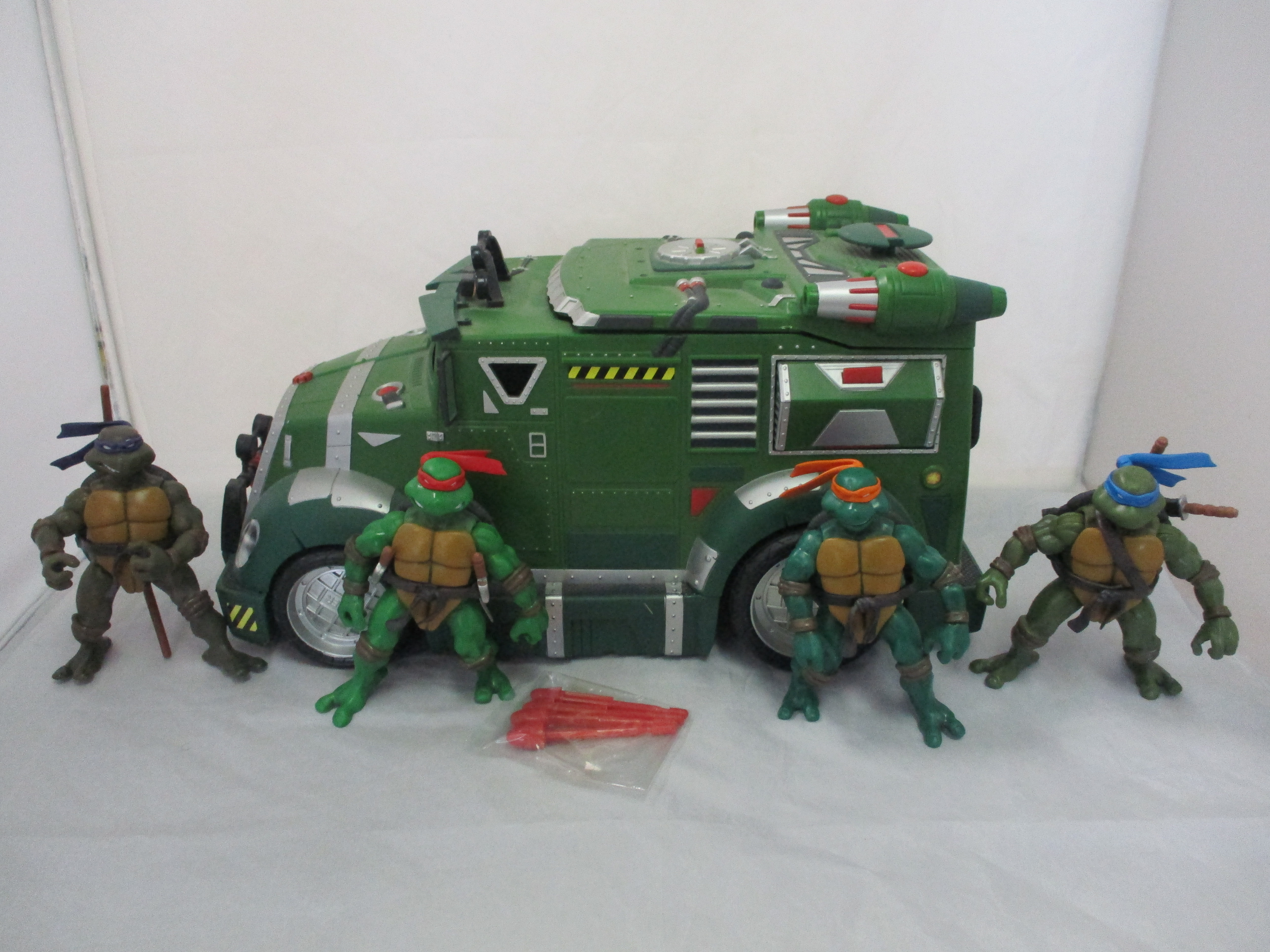 TMNT 2003 Battle Shell Attack Truck W/ Four Turtles