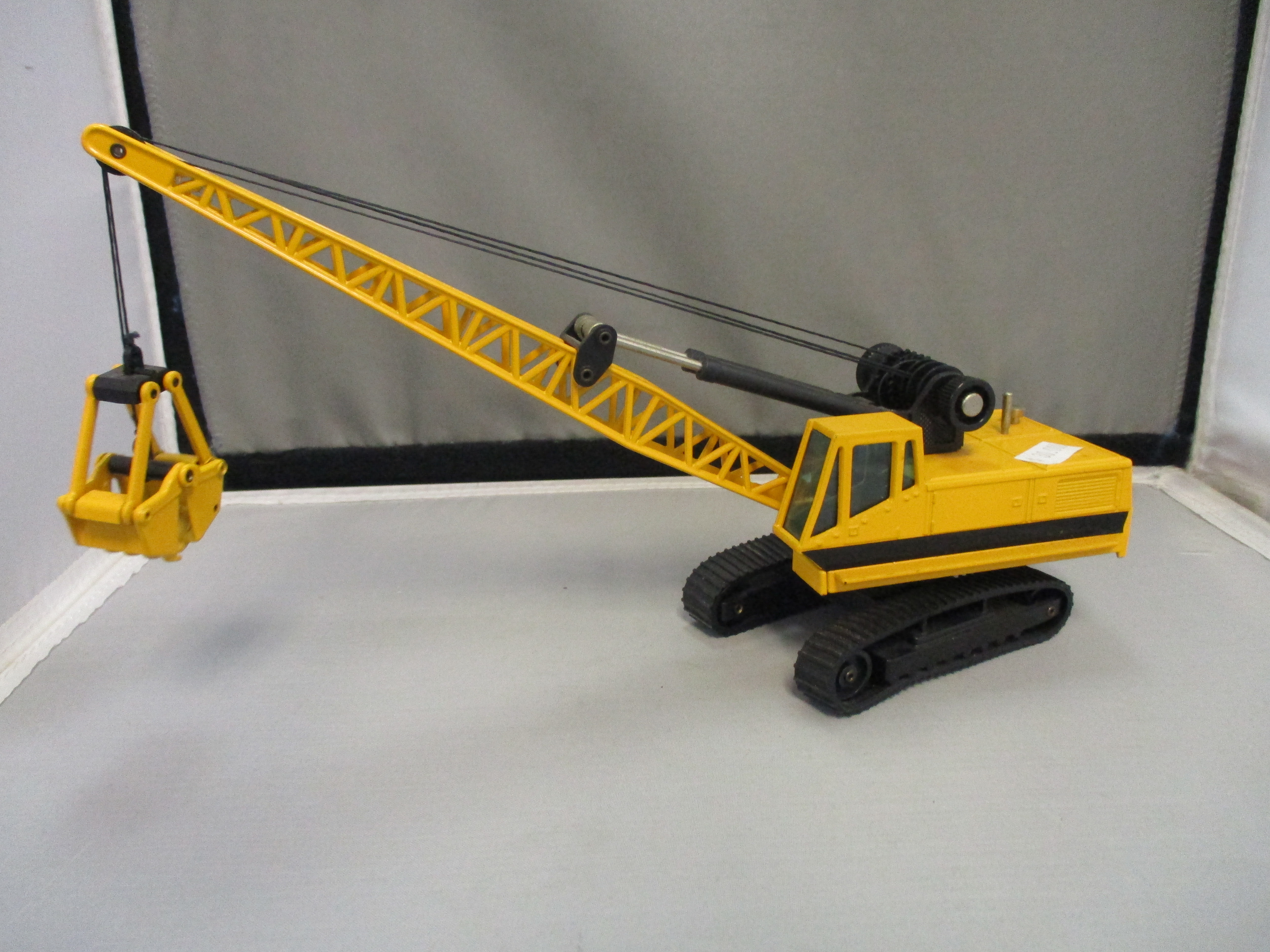 Caterpillar CAT 225 Digging Crane