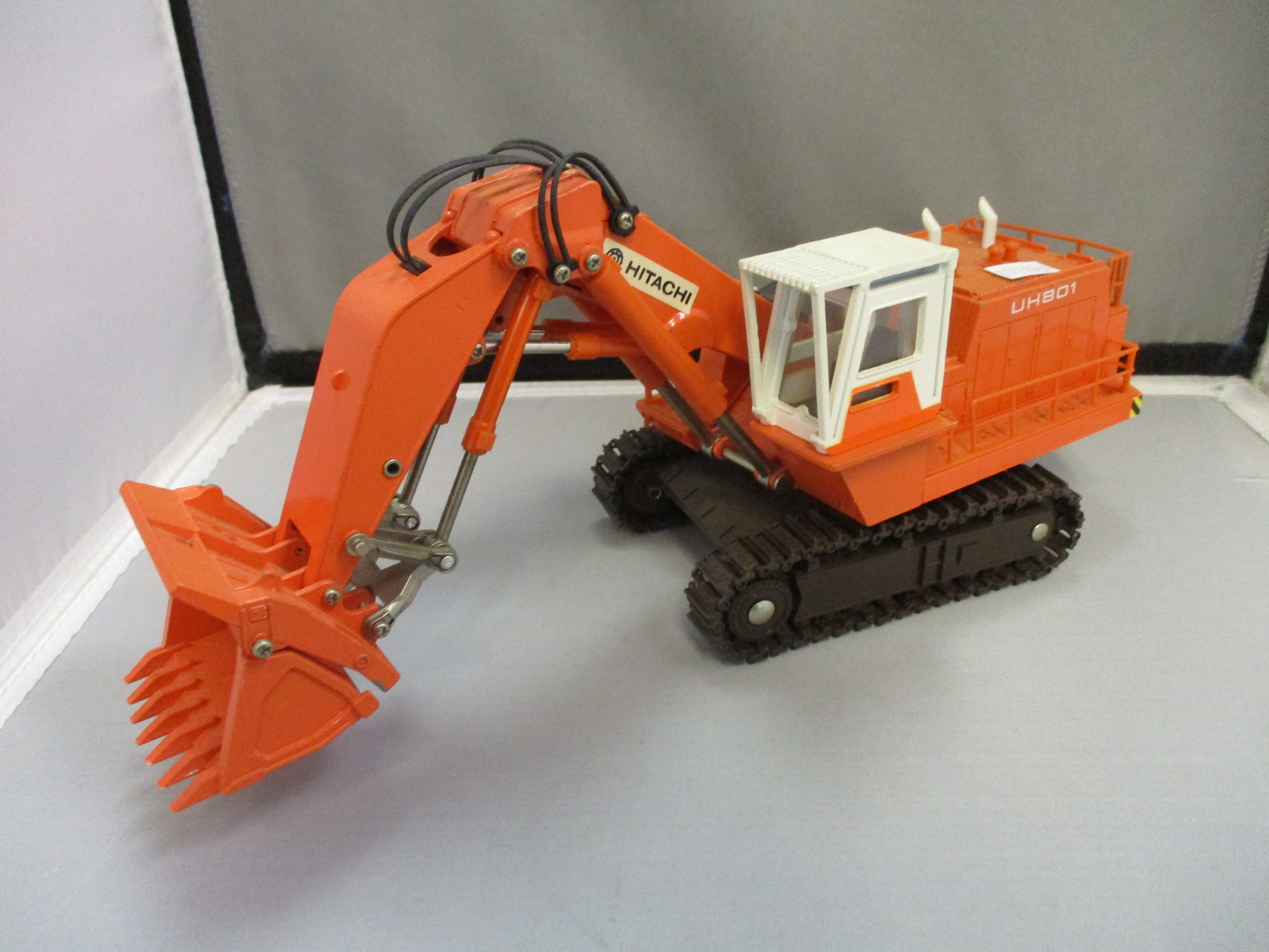 Hitachi UH 801 Hydraulic Excavator