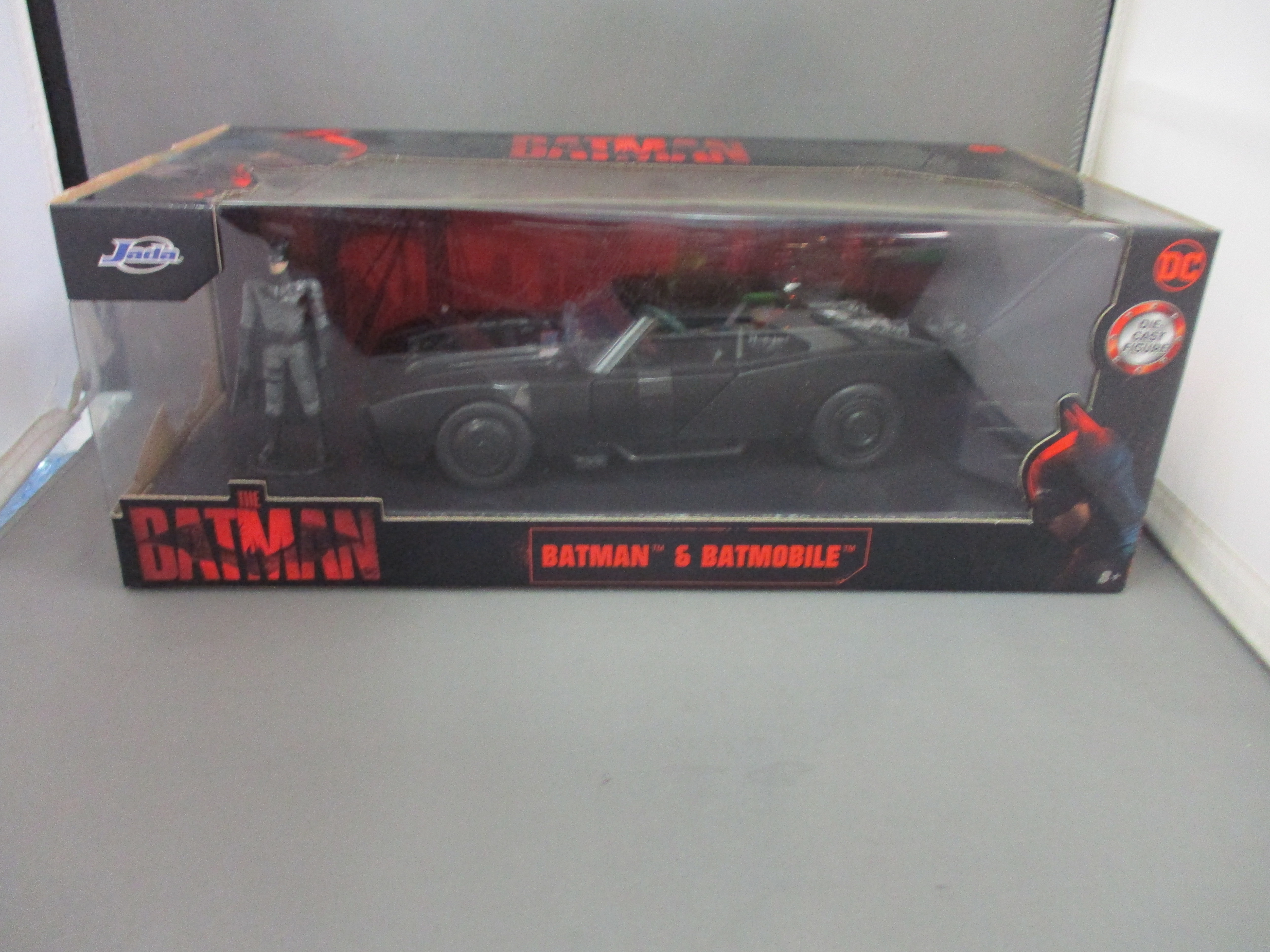 Jada Toys The Batman Batmobile & Batman