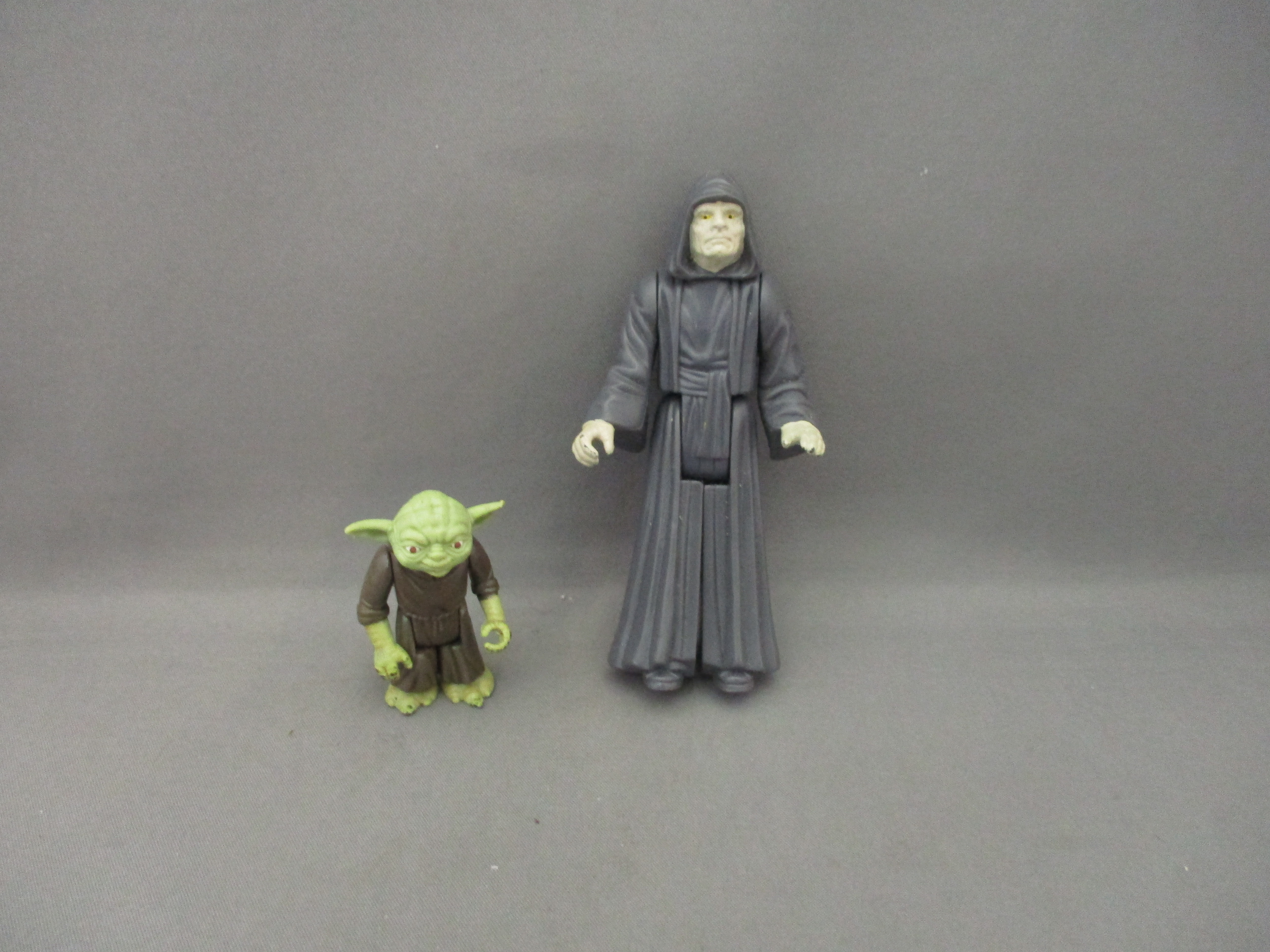 Vintage Figure Pack: Yoda VS. Palpatine