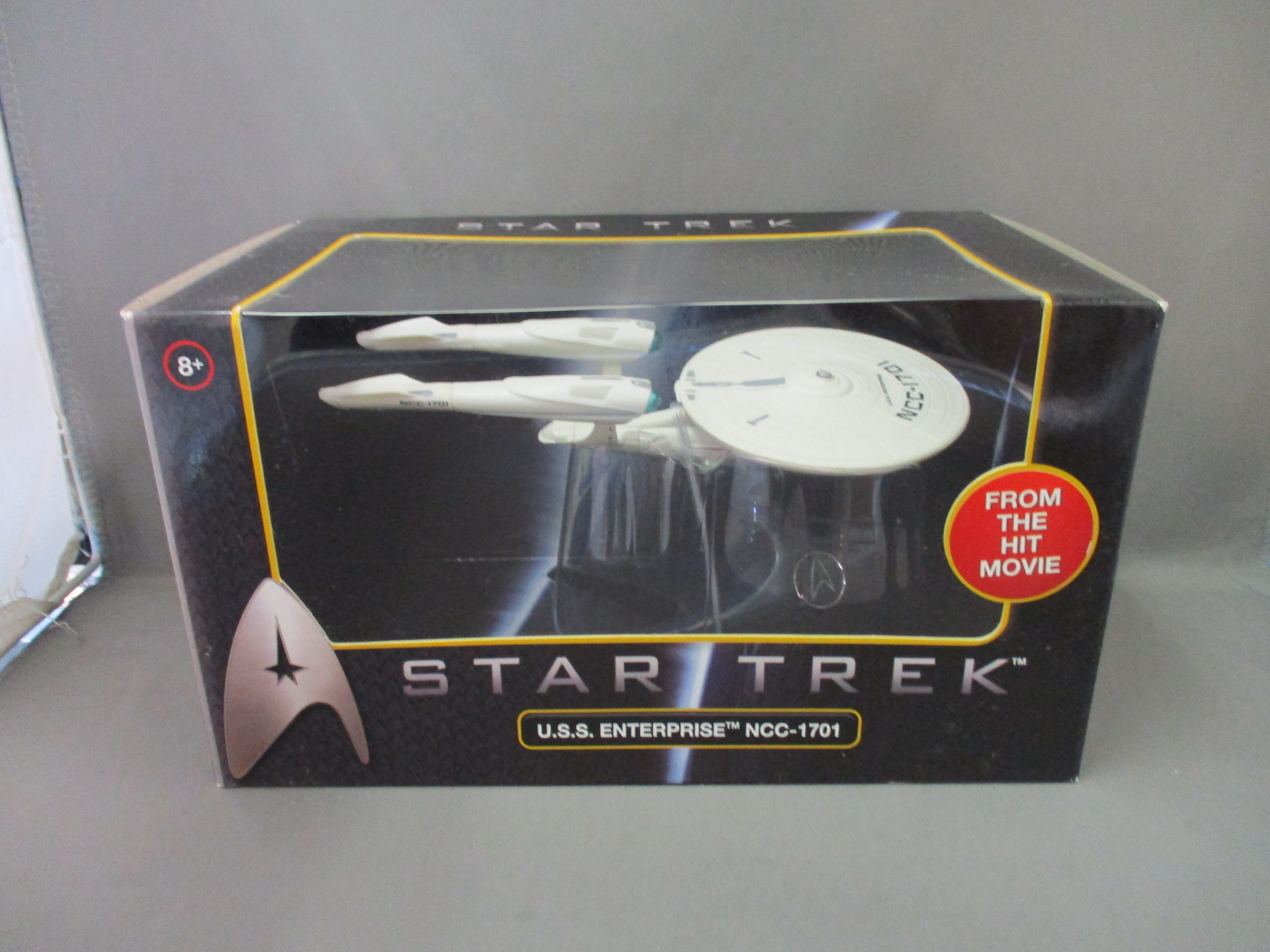 Star Trek Hot Wheels 1:50 Scale U.S.S. Enterprise NCC-1701