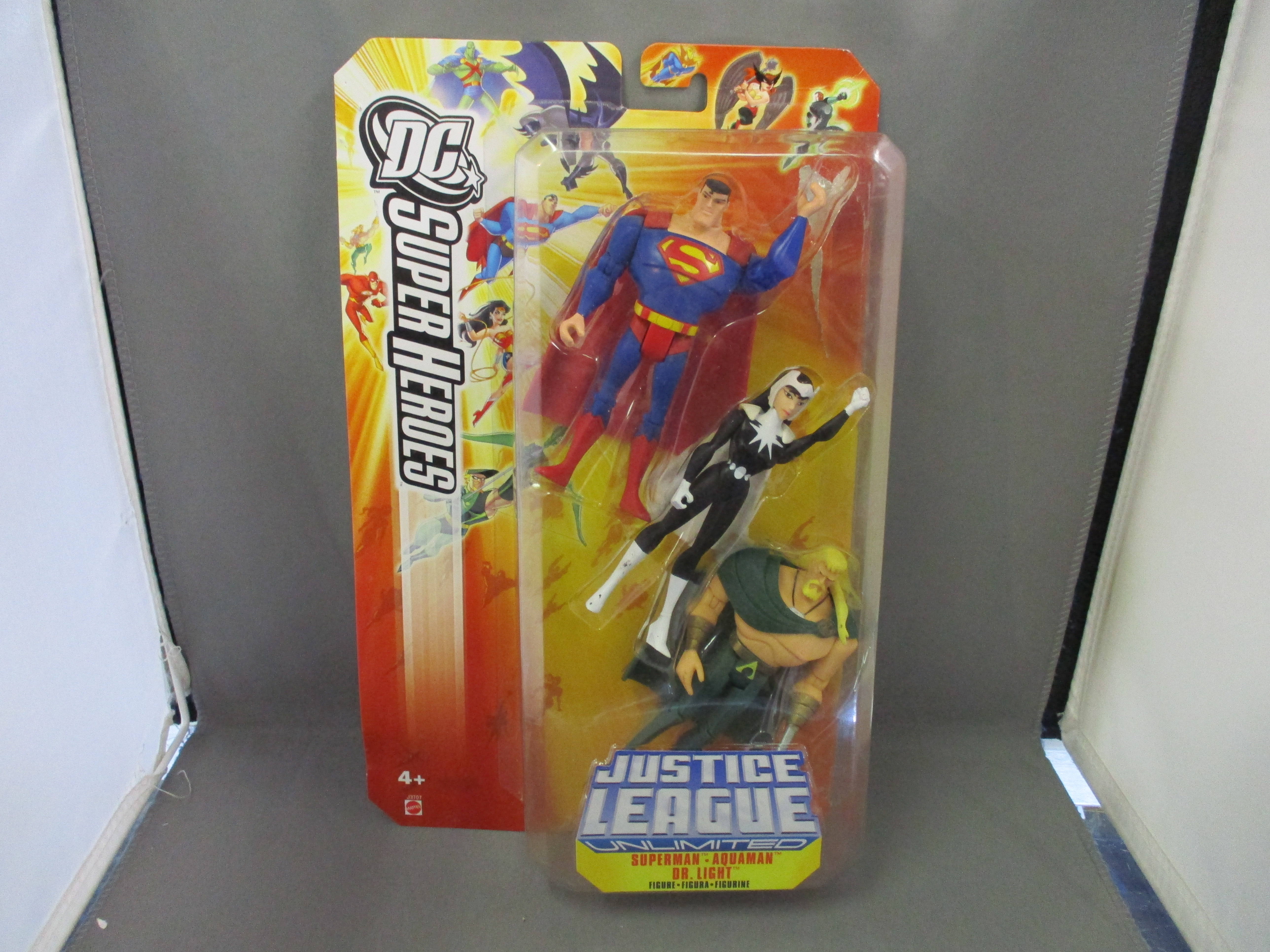 Super Heroes Justice League Unlimited Superman & Aquaman & Dr. Light