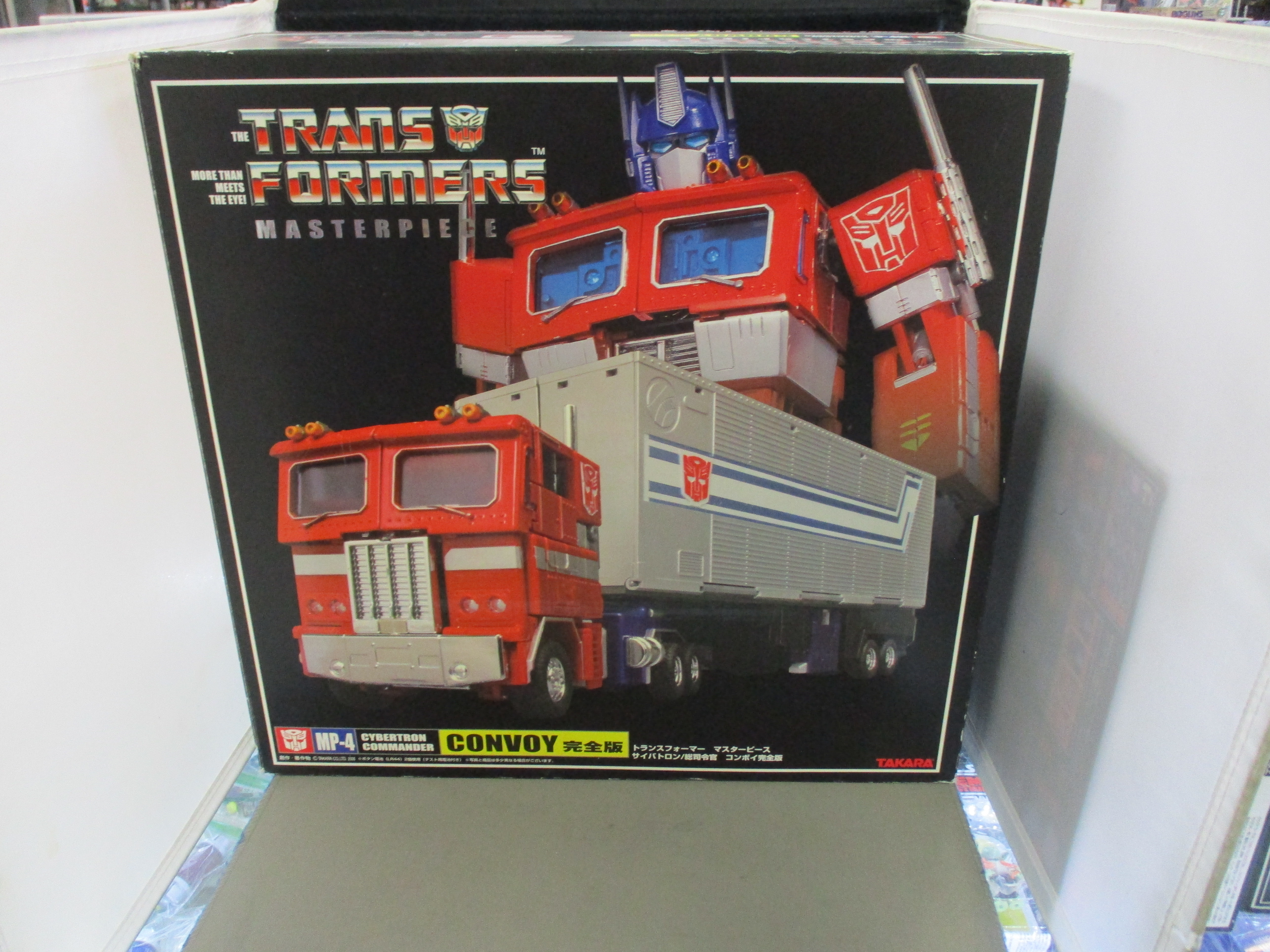 Masterpiece MP-4 Convoy