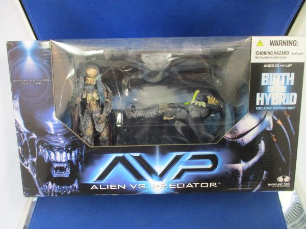 McFarlane Toys AVP Birth of the Hybrid Deluxe Boxed Set