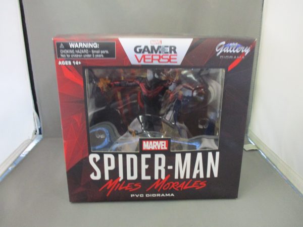 Diamond Gallery Marvel Gamerverse Spider-Man Miles Morales W/ Autograph