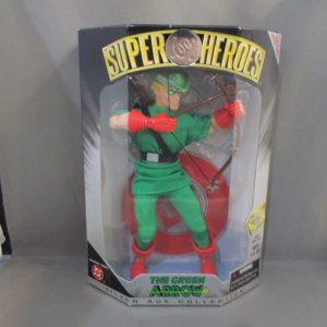 Hasbro DC Super Heroes The Green Arrow Silver Age Collection