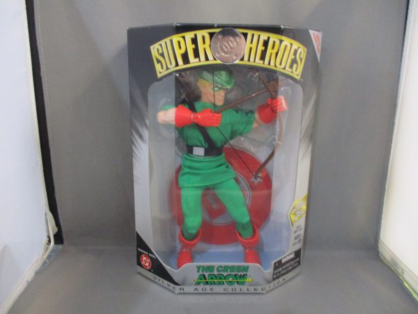 Hasbro DC Super Heroes The Green Arrow Silver Age Collection