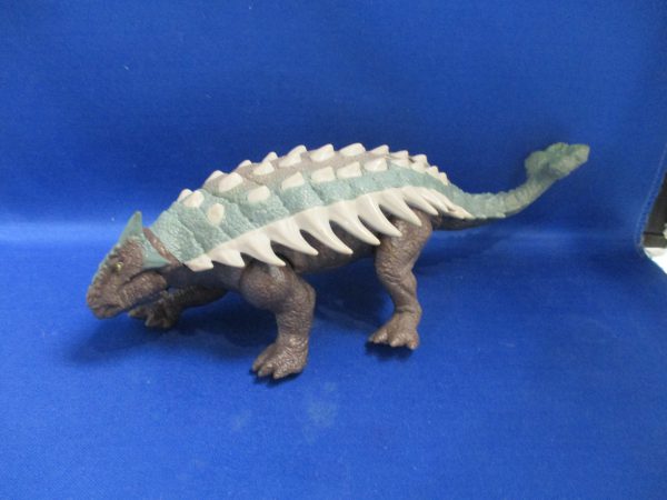 Jurassic World Roarivores Ankylosaurus