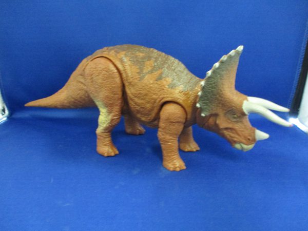 Jurassic World Roarivores Triceratops