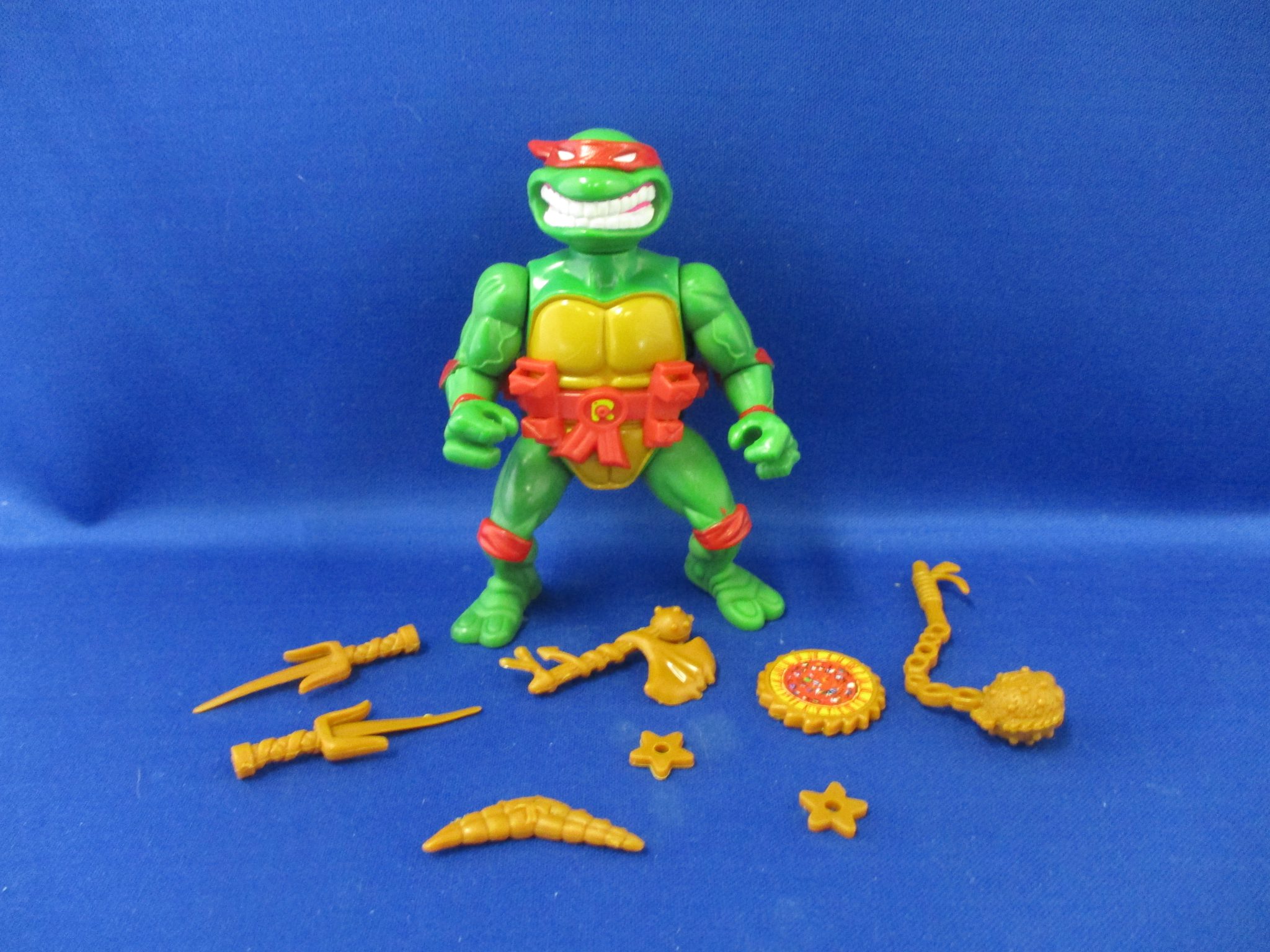 Tmnt Raphael W/ Storage Shell – Crowemag Toys