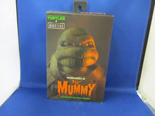 NECA Universal Monsters x Teenage Mutant Ninja Turtles Ultimate Michelangelo as The Mummy