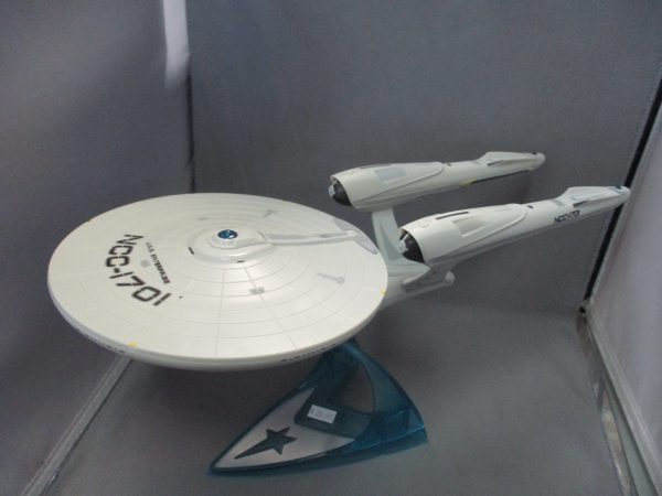 Playmates Star TrekUSS Enterprise NCC-1701