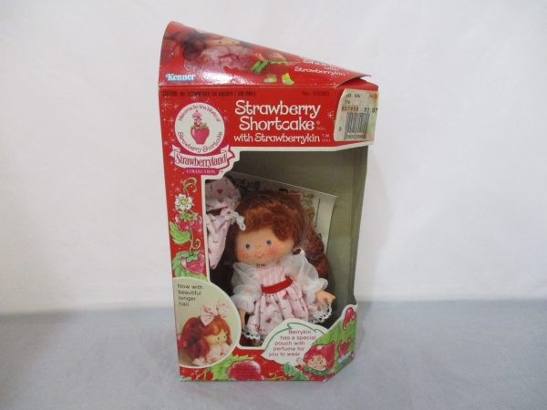 Kenner Strawberry Shortcake W/ Strawberry Kin W/ Box