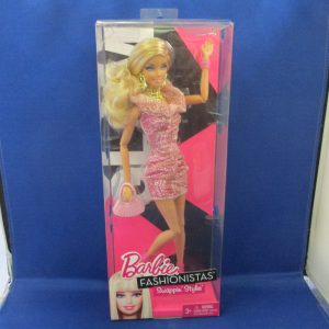 2010 Barbie Fashionistas Swappin' Styles Glam Doll V4380