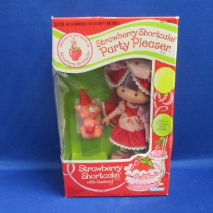 Kenner Strawberry Shortcake Party Pleaser With Custard