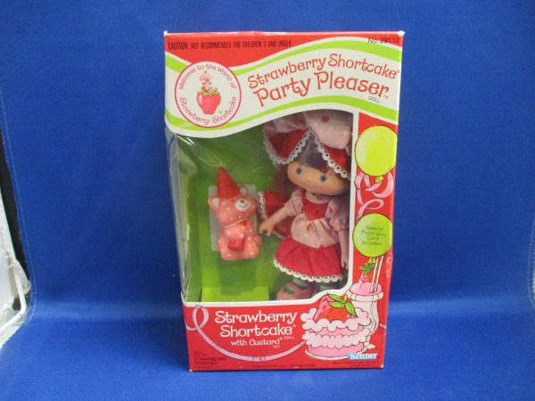 Kenner Strawberry Shortcake Party Pleaser With Custard
