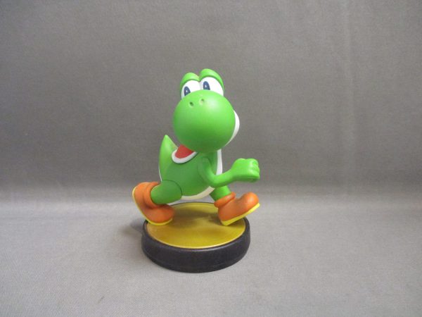 Amiibo Super Smash Bros. Yoshi