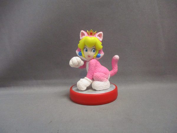 Amiibo Super Smash Bros. Cat Peach